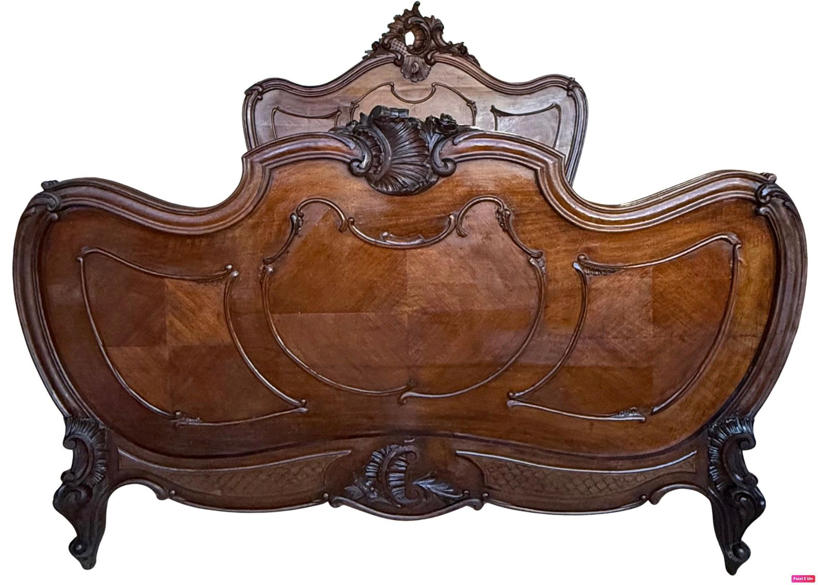 Lit de style Louis XVI en noyer massif sculpté, Full/Queen Size photo furniture