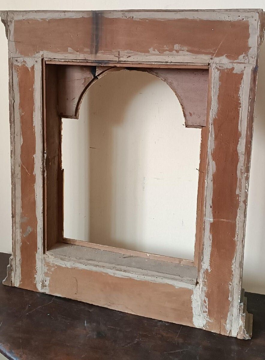 Furniture Antique Shrine, Lacquered And Gilded Frame, 18th Century photo