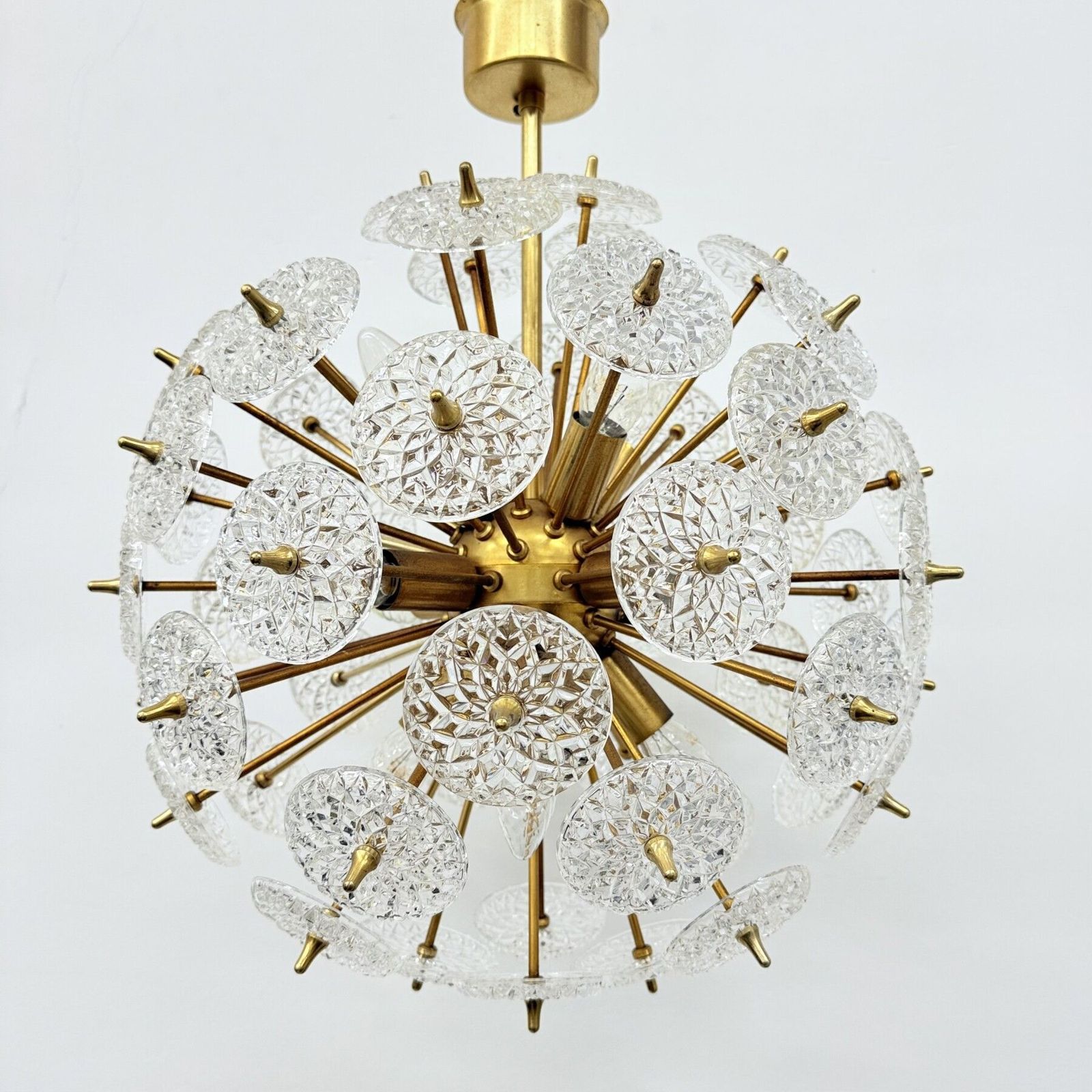 Val Saint Lambert Crystal Sputnik Gold Chandelier, Jaren 1960 photo Verlichting