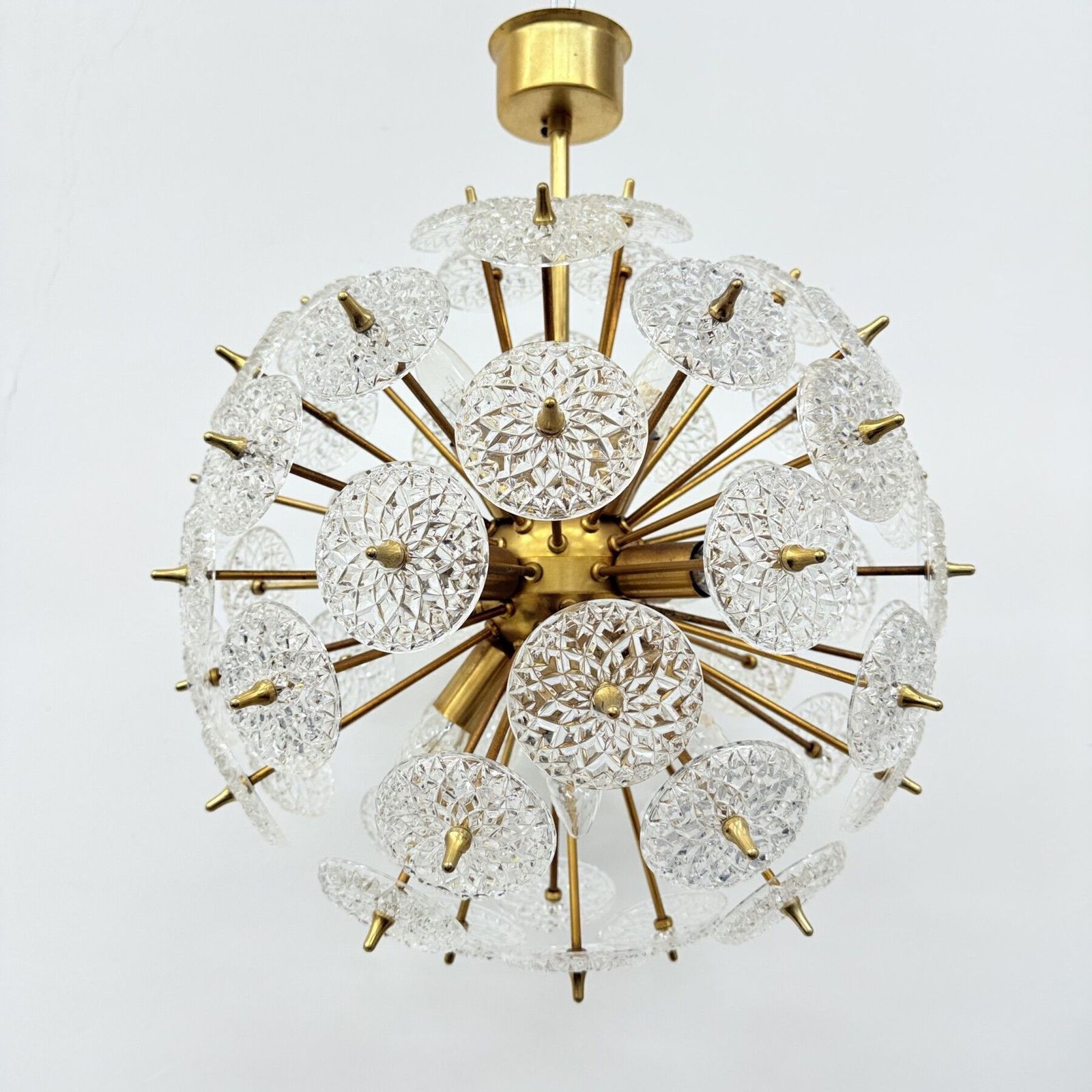 2462.0 Val Saint Lambert Crystal Sputnik Gold Chandelier, Jaren 1960 photo