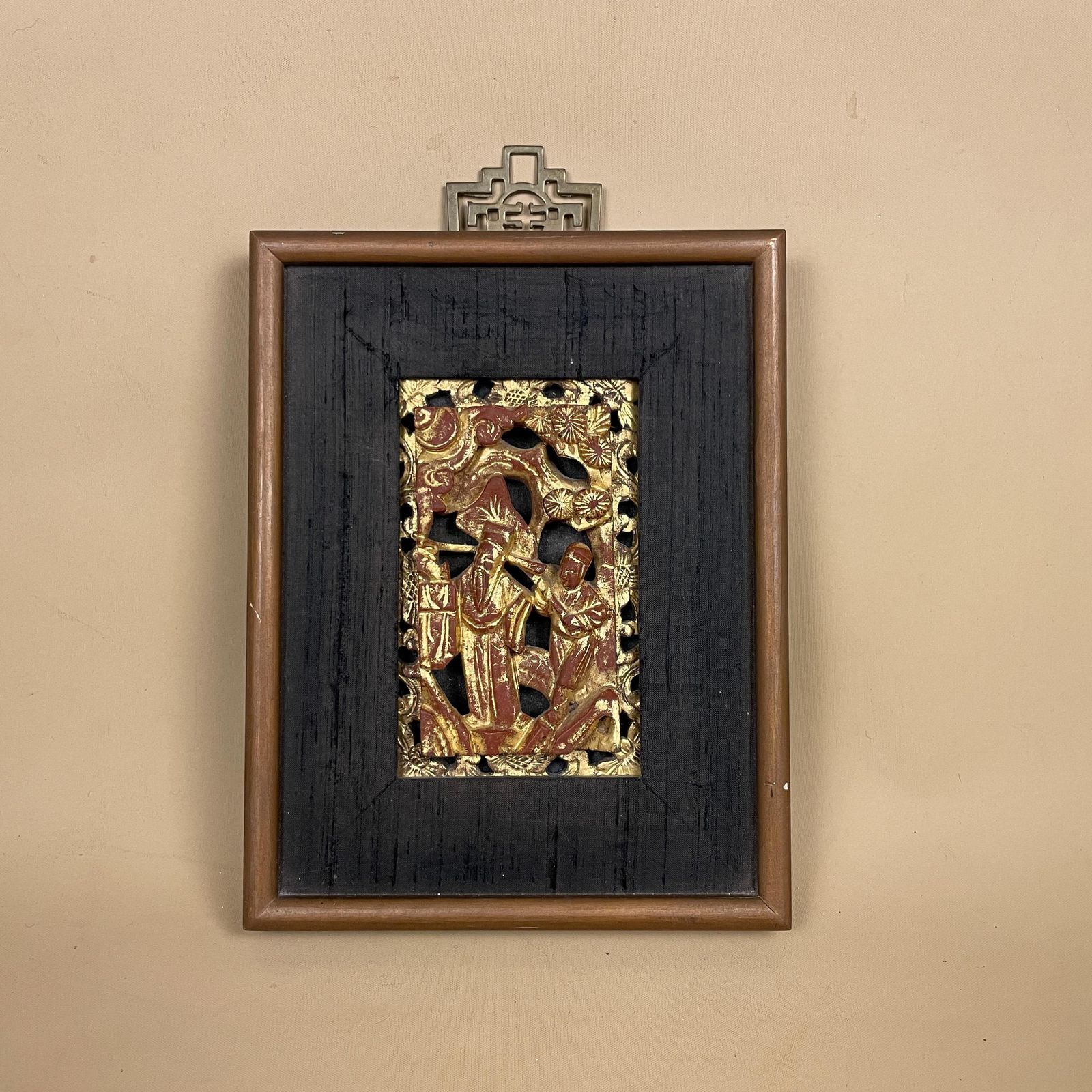 Chinese Gilt Wood Carving Figural Panel Vintage Hong Kong Framed Art Asian Gold Lacquer Carved Scholar Scene Decorative Wall Hanging