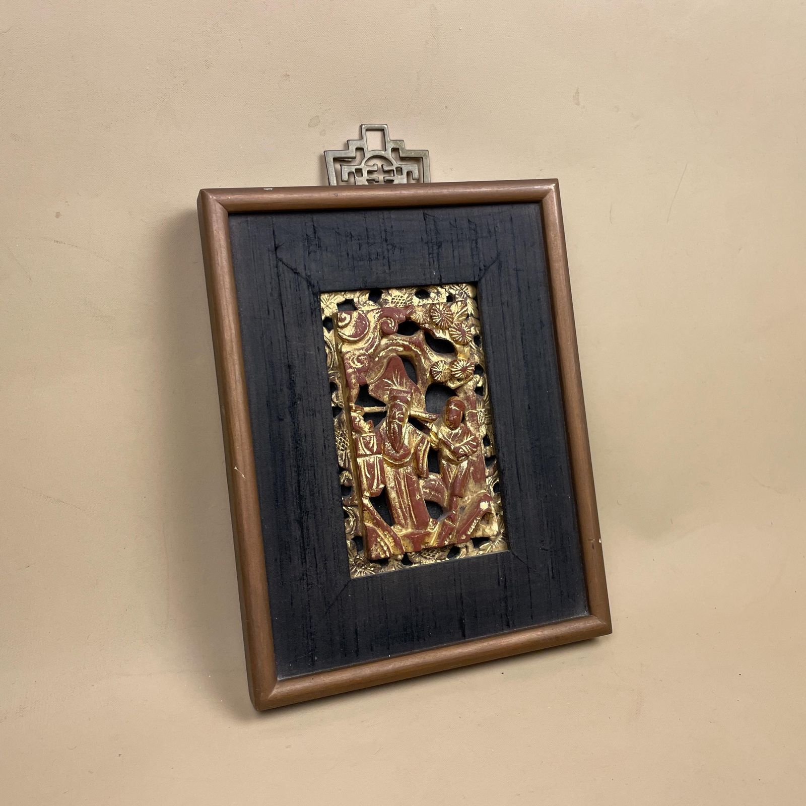 Chinese Gilt Wood Carving Figural Panel Vintage Hong Kong Framed Art Asian Gold Lacquer Carved Scholar Scene Decorative Wall Hanging photo furniture
