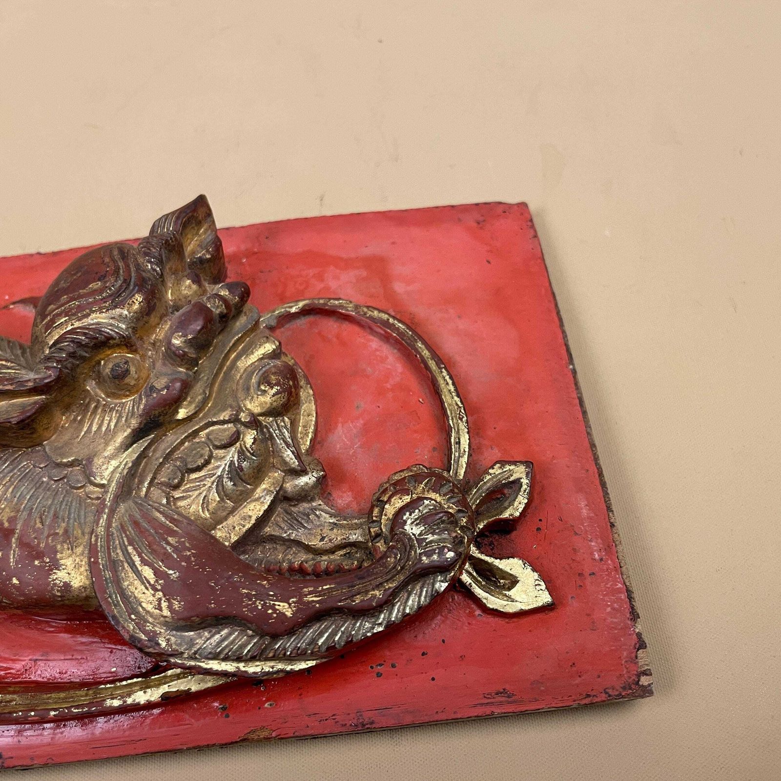 photo furniture Chinese Gilt Wood Carving Qilin Beast Panel Vintage Red Lacquer Art Gold Carved Mythical Creature Asian Wall Decor Architectural Fragment