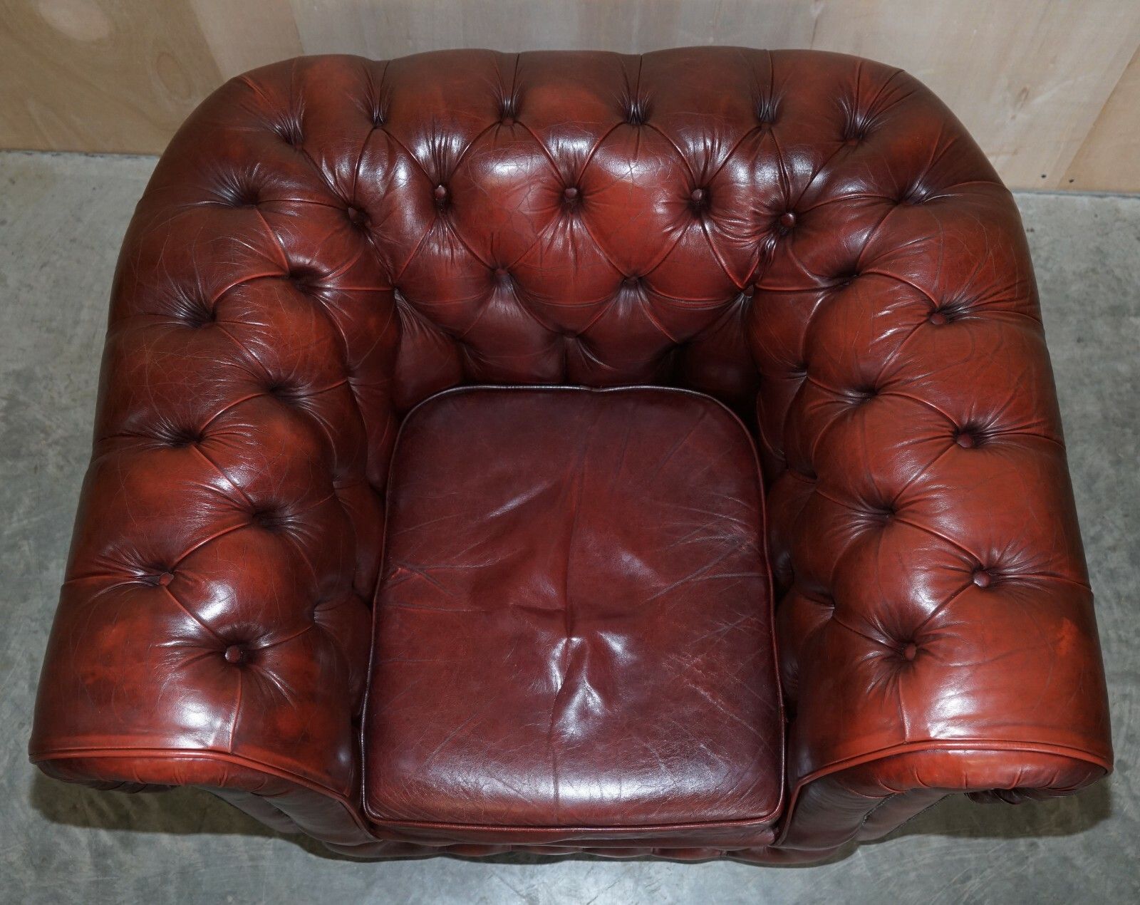 2850.0 Pair Of Lovely Vintage Oxblood Leather Chesterfield Gentleman's Club Armchairs photo