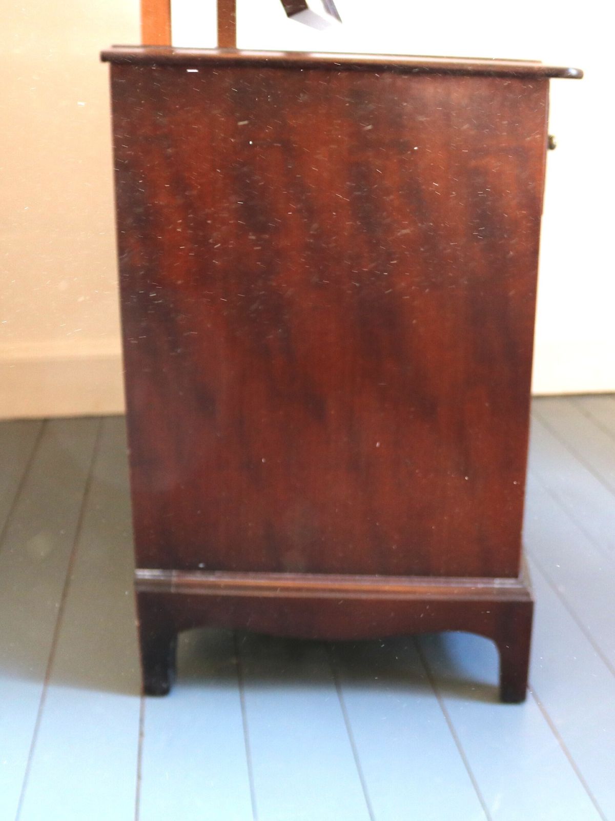 photo vinterior Stag Minstrel 4 Over 2 Drawers/Dresser With Mirror