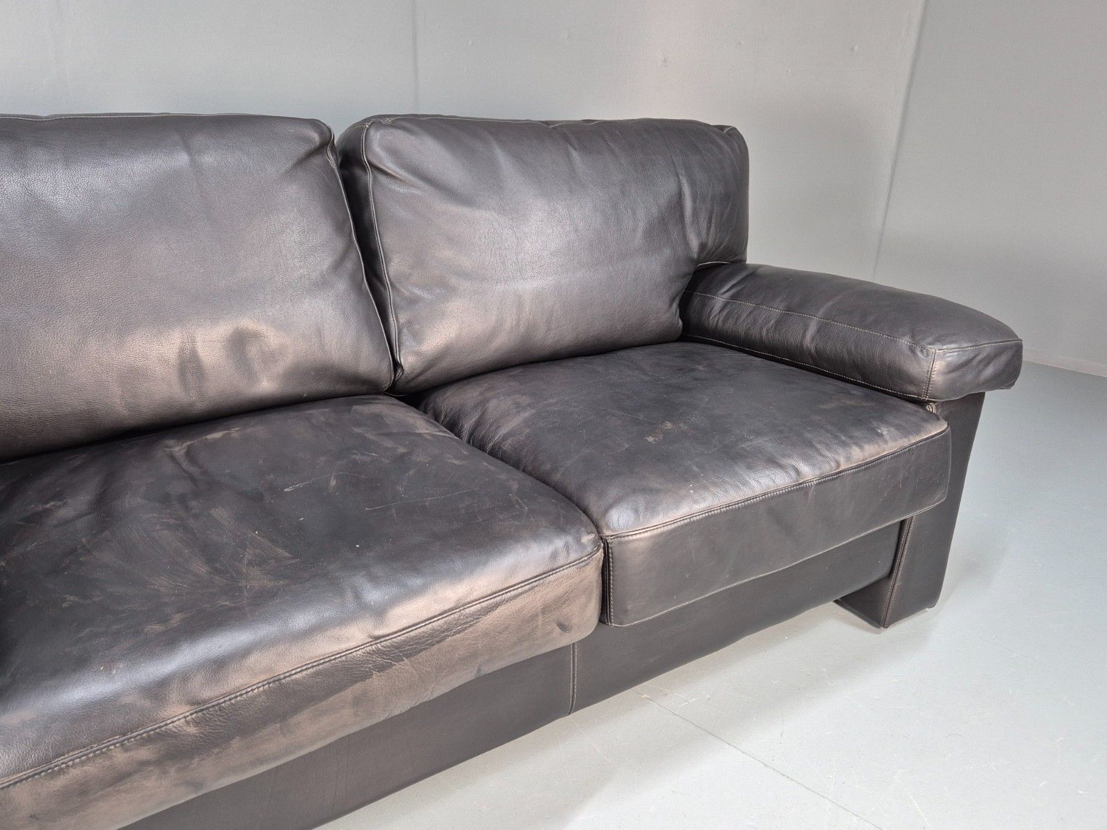 1980s Two Seater Sofa Faded Black Leather Boxy Style Retro Danish Eb10714 M2ss photo Furniture