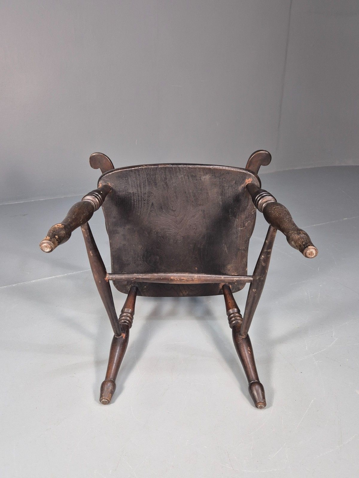 photo buy Victorian Grandfather Chair Lathe Back Overpainted Elm And Beech Eb10697 Vdin