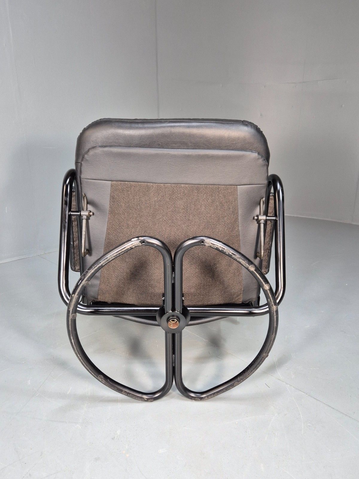 photo vinterior Vintage Danish 1980 Leather And Vinyl Swivel And Recline Chair Retro Eb9894 Mswi