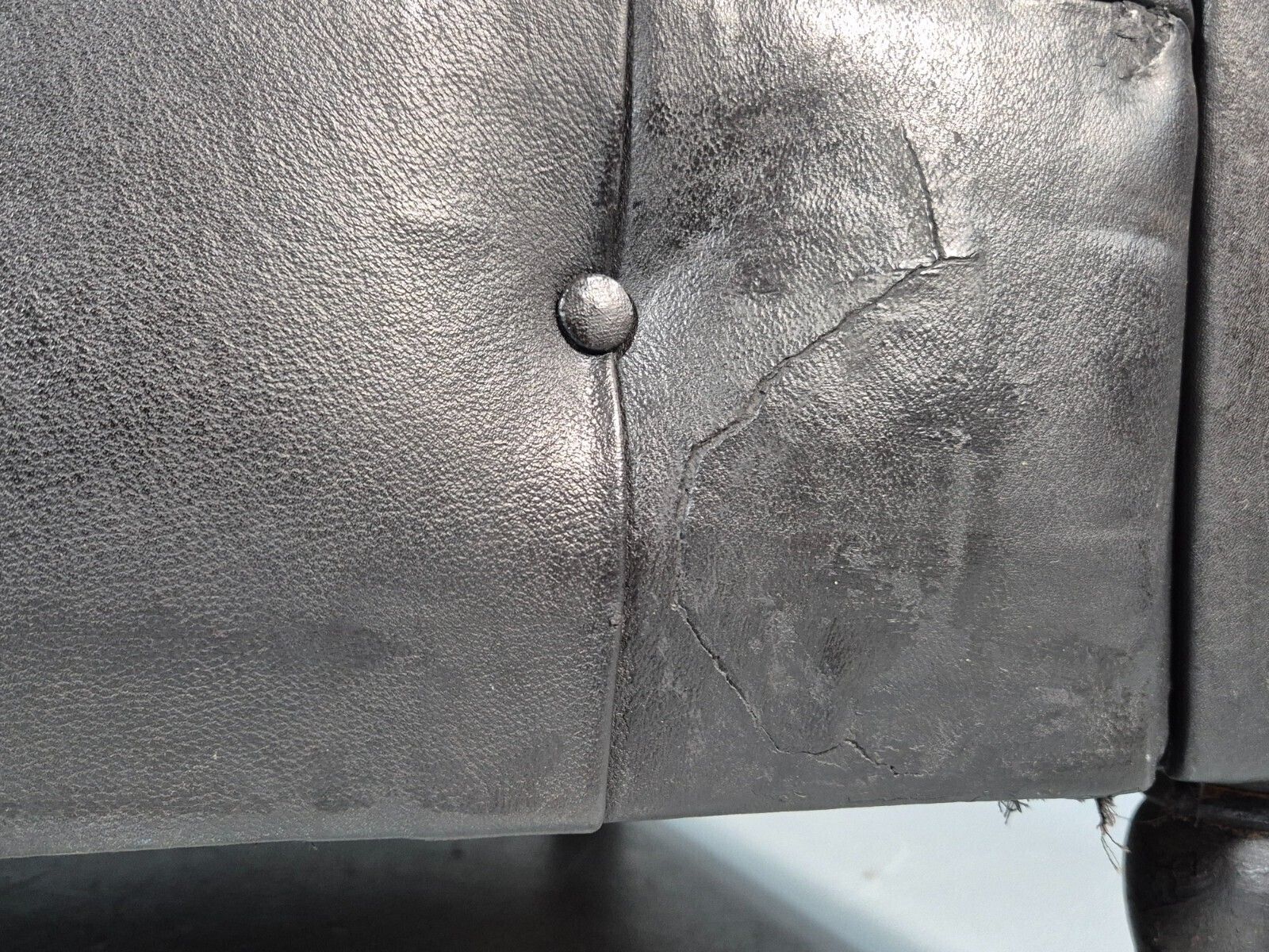 Vintage Black Leather Chesterfield Chair Eb9471 Vlea photo vinterior