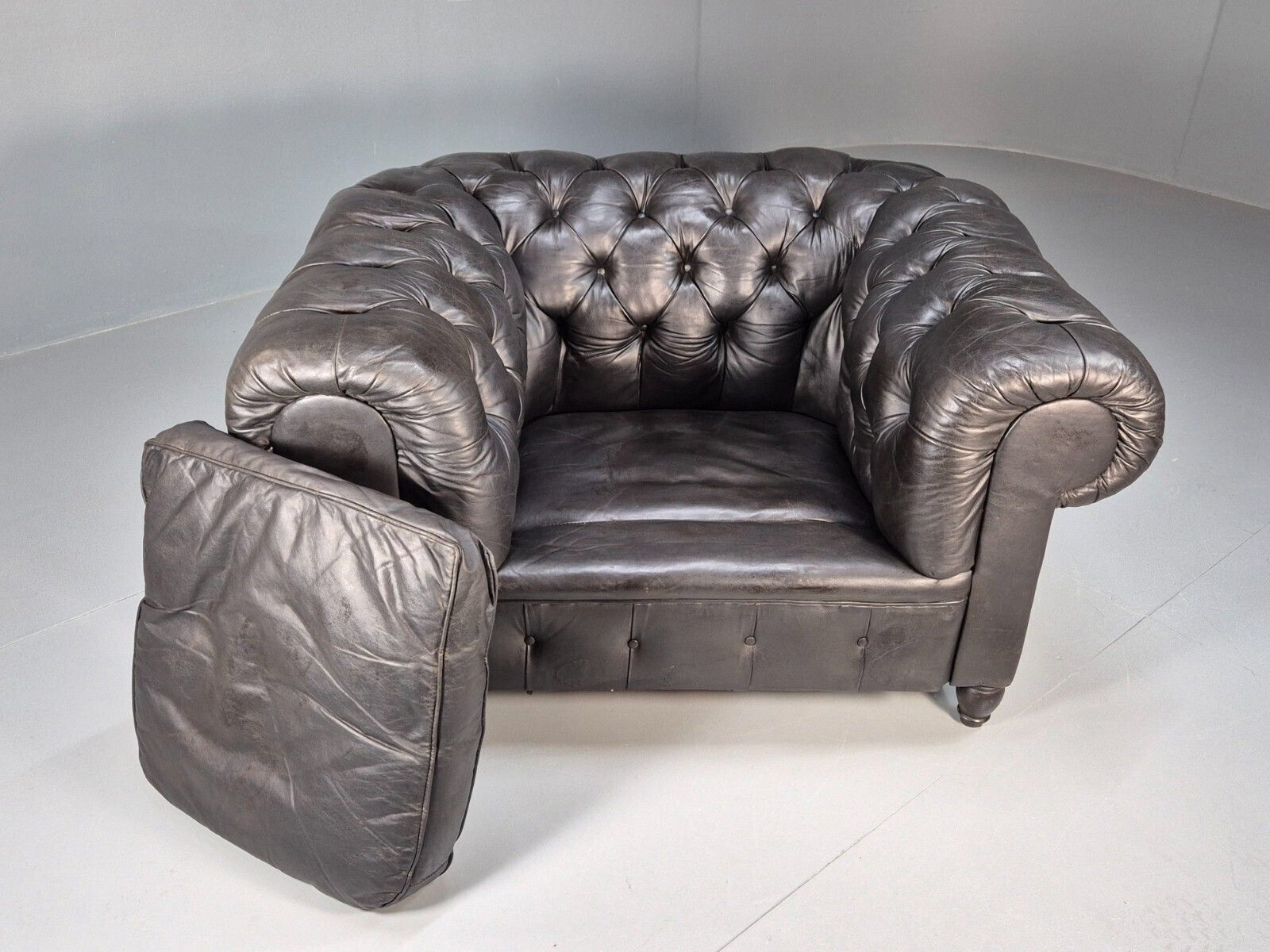 Vintage Black Leather Chesterfield Chair Eb9471 Vlea photo vintage