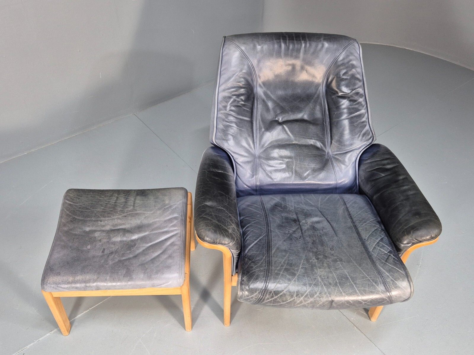 Mogens Hansen Leather Chair And Footstool Vintage Danish Design 1990 Eb9270 Mnor photo vinterior