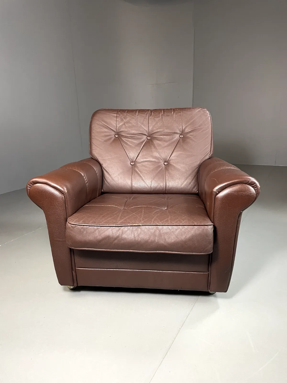 Danish Leather Lounge Chair Vintage 1970s Retro Mcm Eb5404 Mnor photo furniture