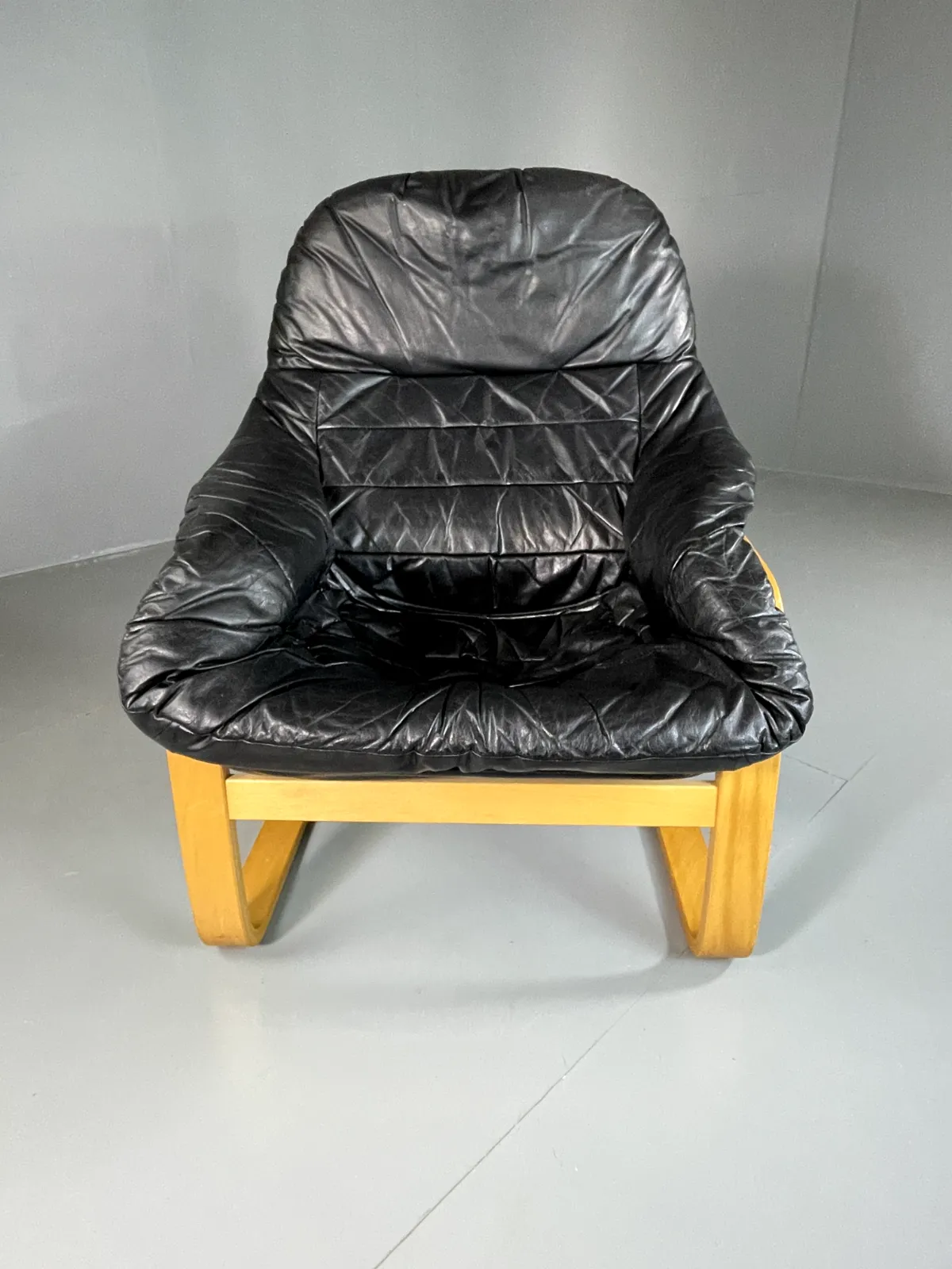 Danish Leather Bentwood Chair Vintage Vinyl Retro Mcm Eb5814 Mben photo furniture
