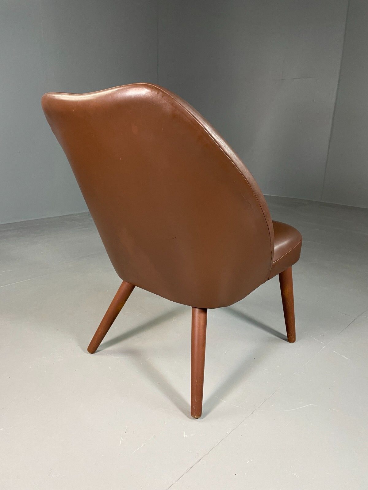 Vintage Danish Lounge Chair Brown Leather Circular Form Retro Mcm Eb6586 Mnor photo vintage