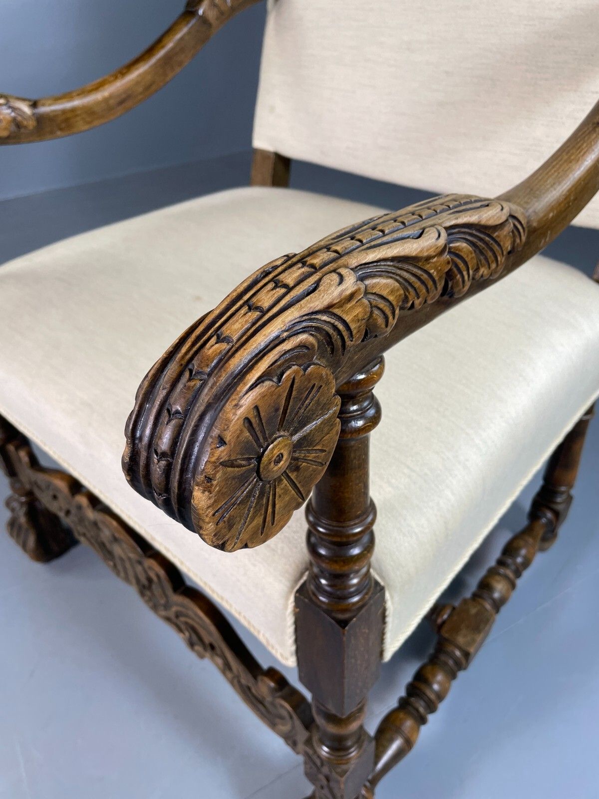 photo vintage Vintage Danish Lounge Chair Cream Cotton Oak Frame Antique Style Eb6917 Vnor