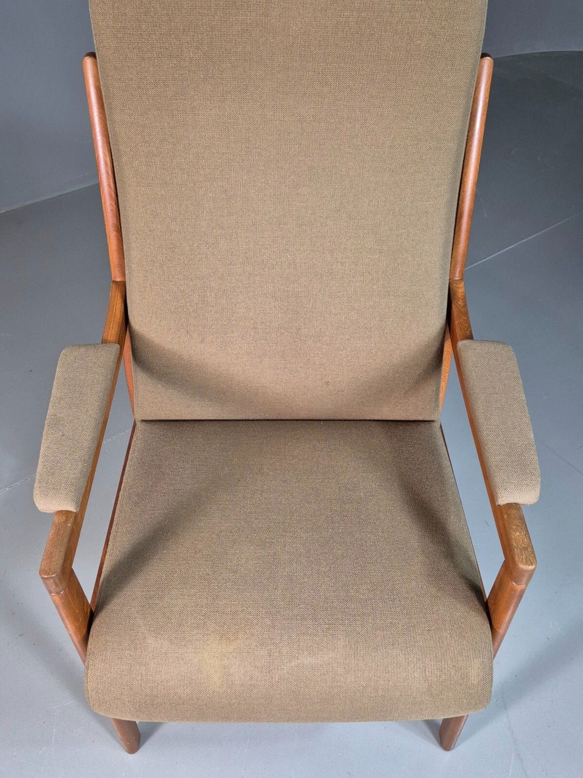 photo vintage Vintage Swedish Lounge Chair Beige Wool Hardwood Frame Mcm Retro Eb7195 Mnor