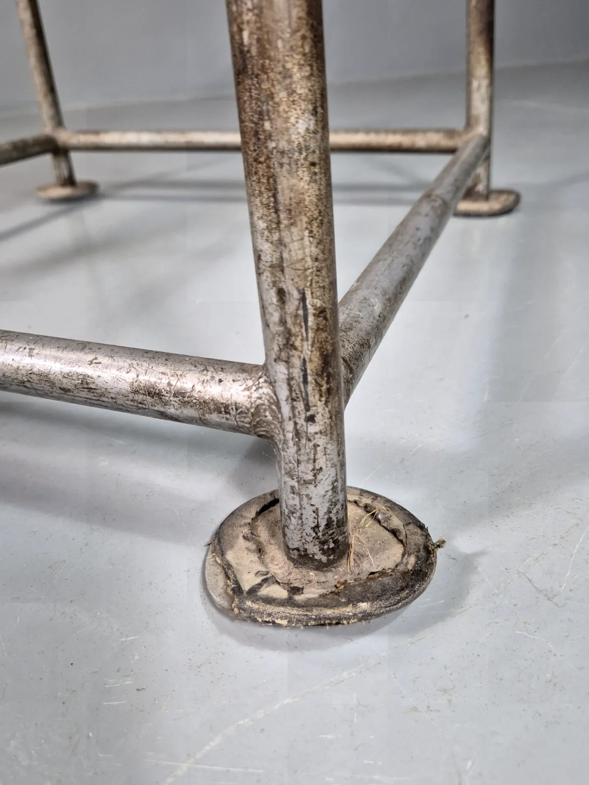 Vintage Gym High Stool Steel And Suede Pommel Mid 20th C Eb7377 Mfoo photo Furniture