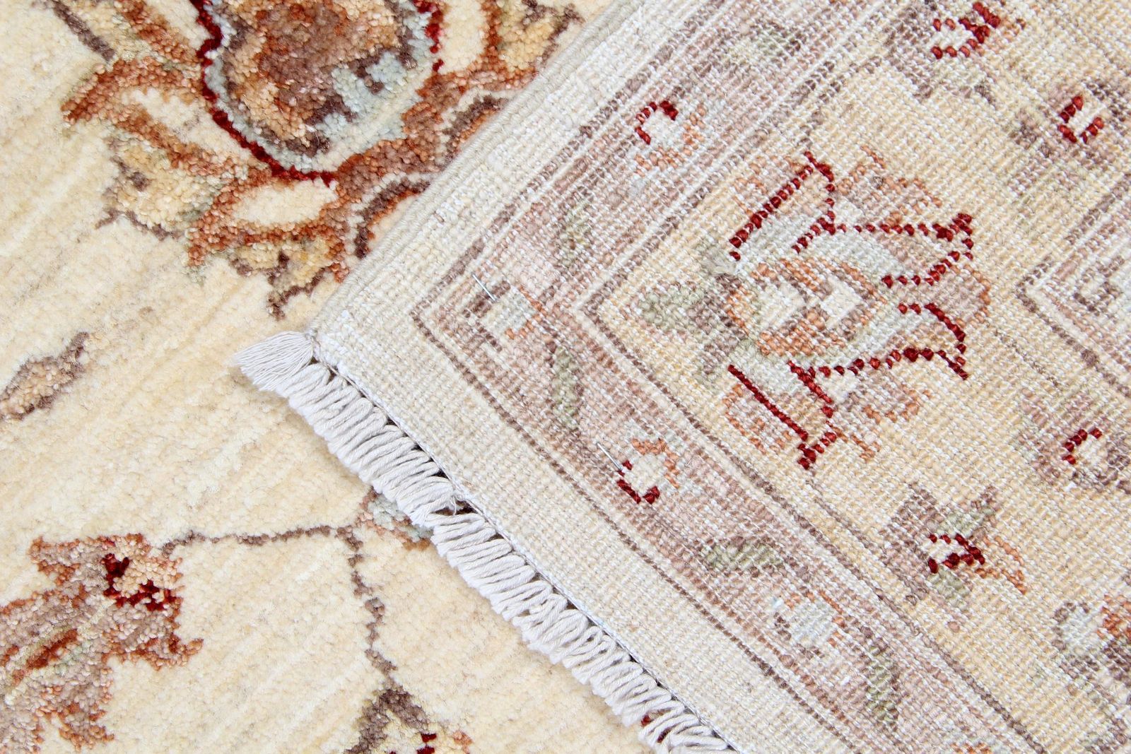 Handmade Cream Wool Rug, Traditional Floral Carpet For Bedroom Living Room photo Textiles