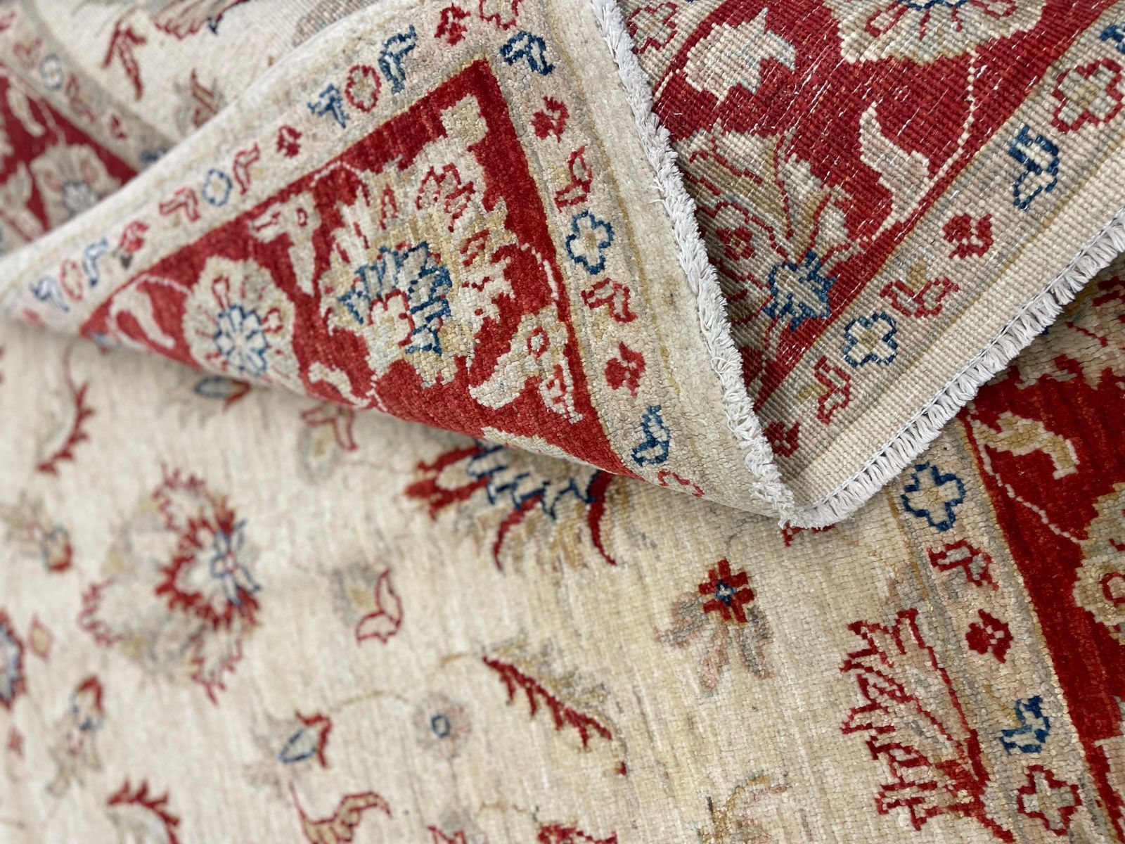 photo for sale Beige & Red Ziegler Floral Oriental Rug, Traditional All Over Design 165x195 Cm