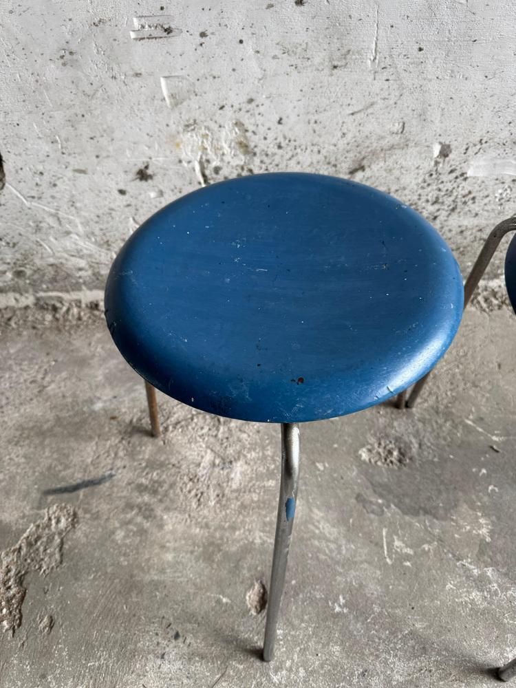 Vintage Dot Stools By Arne Jacobsen For Fritz Hansen, 1974, Set Of 2 photo Furniture