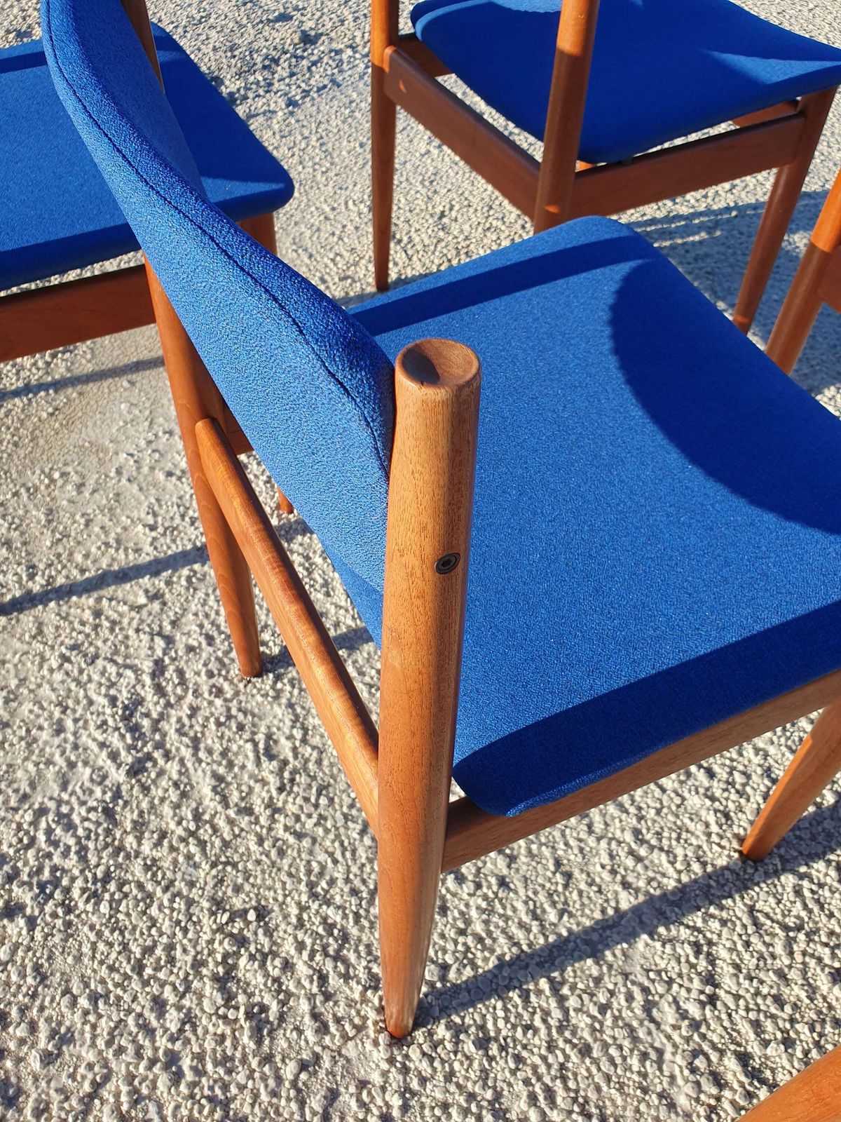 A Set Of Six Model 197 Dining Chairs By Finn Juhl For France & Son, Denmark. photo vinterior