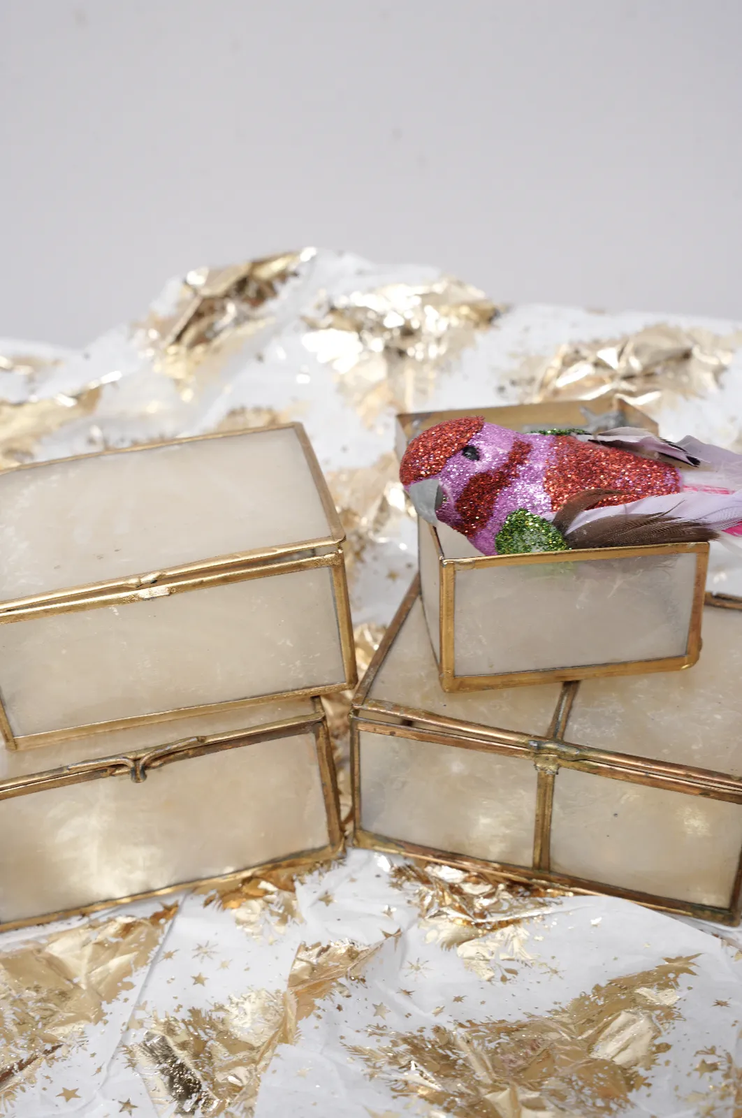 photo vintage Vintage Mother Of Pearl Trinket Jewellery Boxes With Brass Features