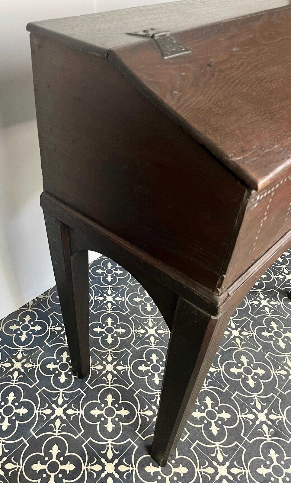 Antique George III 1765 Desk Bureau, Dark Oak With Secret Drawer photo vinterior