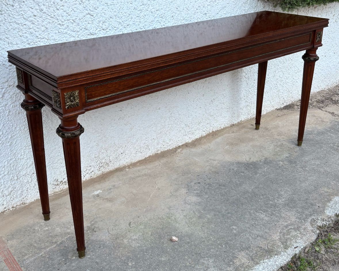 Elegant Louis XVI Style Table In Mahogany Colour With Bronze Ornaments, 20th Century photo vinterior