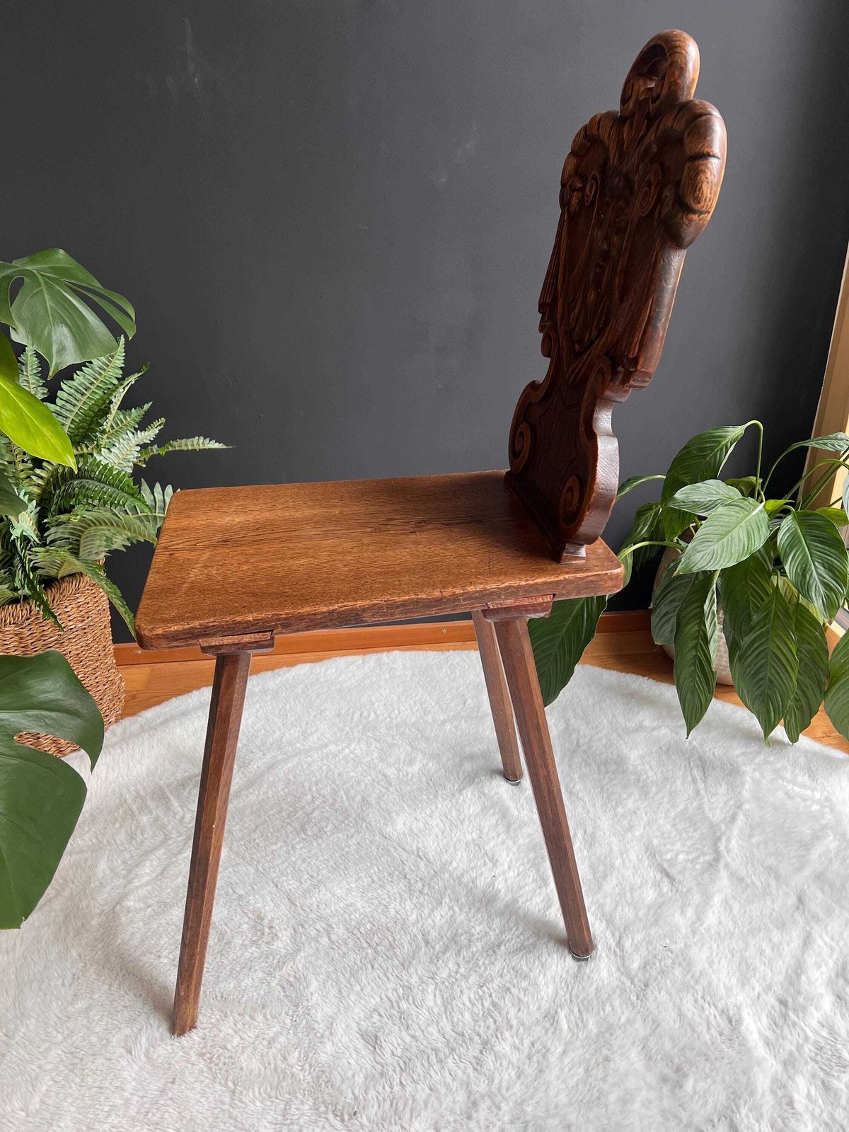 Antique Alpine Folk Art Chair With Whimsical Carving, Brutalist Escabelle Wooden Chair photo buy