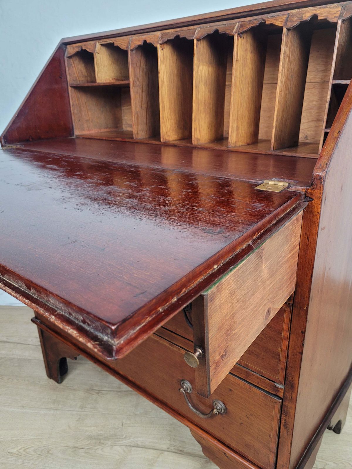 photo vinterior Edwardian Writing Bureau Desk Key & Lock Shell Motif 1910 Delivery Available