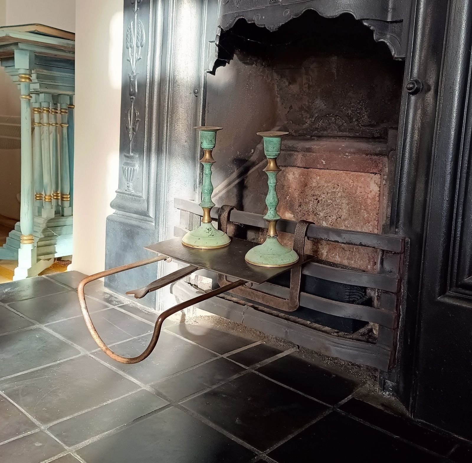 Arts & Crafts Cotswolds Hand Forged Riveted Hearth Trivet Cooking Stand, Sliding Plate Heart Shaped Finial photo vinterior