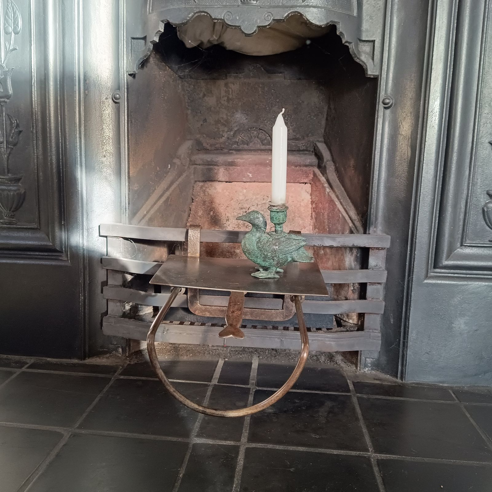 285.0 Arts & Crafts Cotswolds Hand Forged Riveted Hearth Trivet Cooking Stand, Sliding Plate Heart Shaped Finial photo