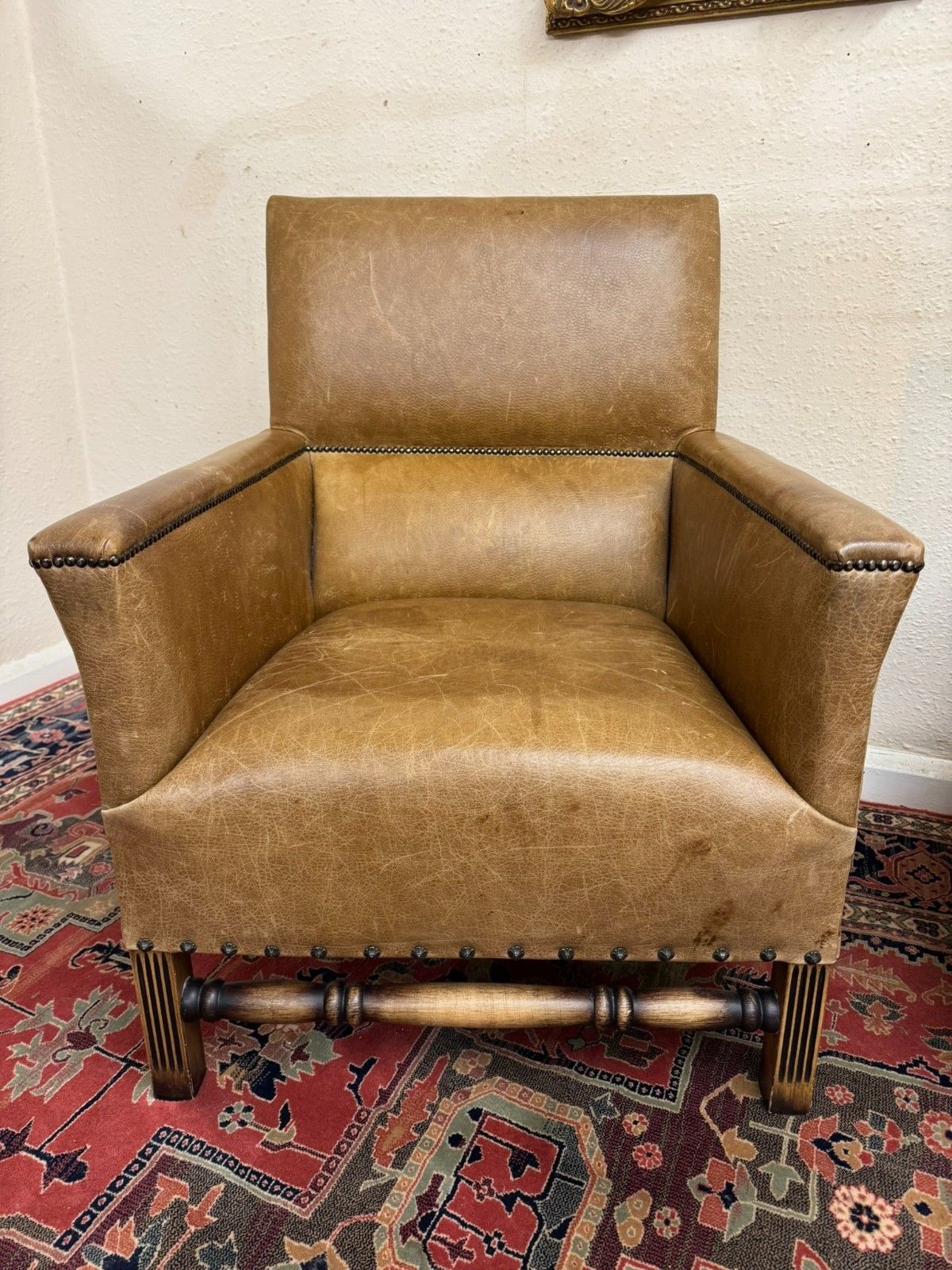 Stunning Pair Of Oak Framed Leather Upholstered Armchairs photo vinterior