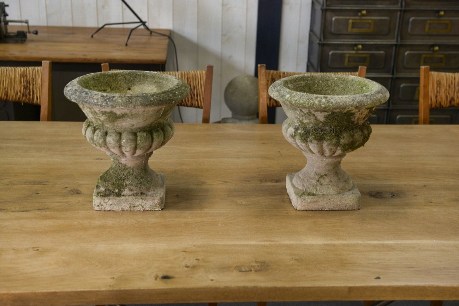 Pair Of Medici Vases In Reconstituted Stone 20th Century photo Home Decor