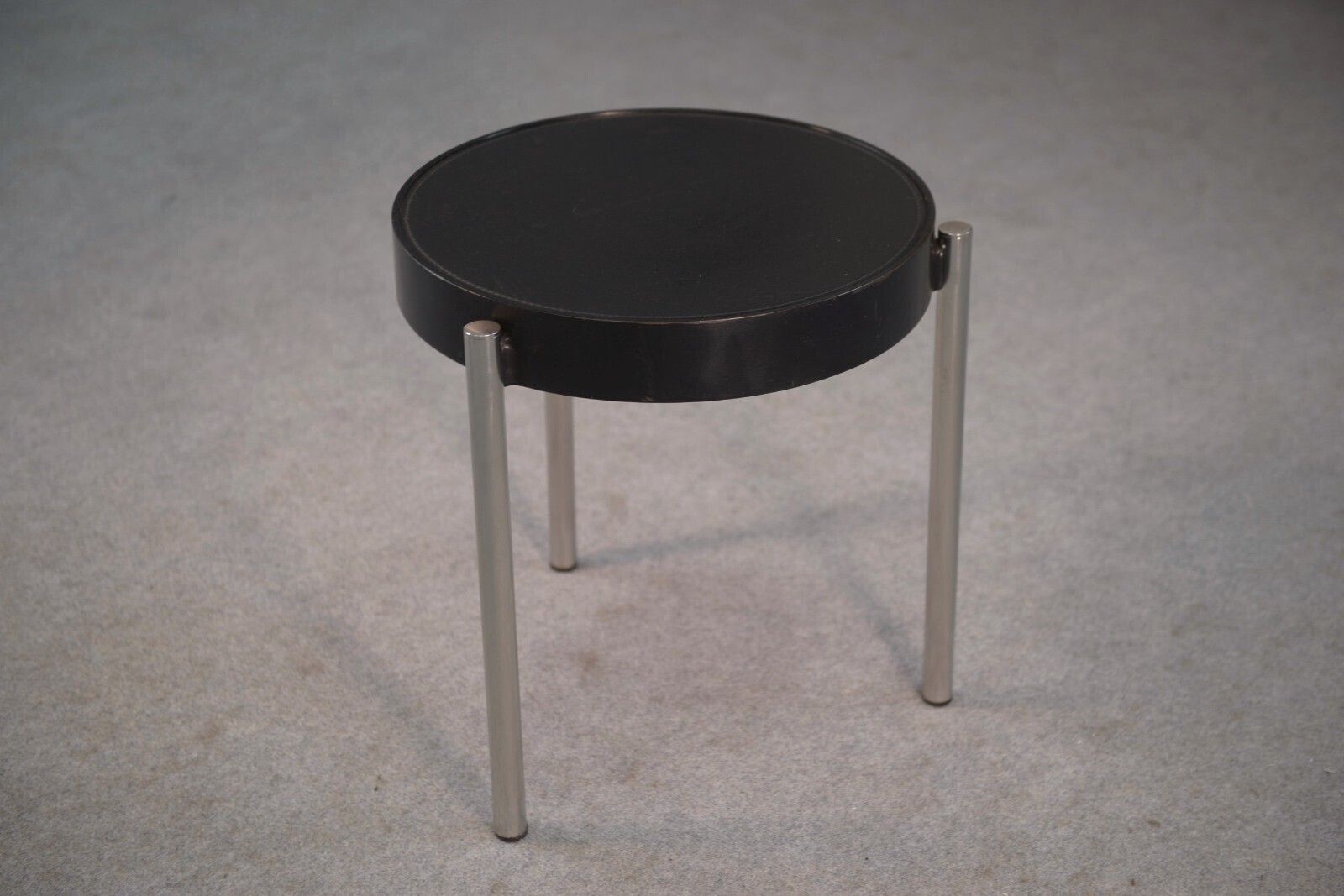 Pair Of Side Tables By Tavolino Brighella For Zanotta 1980's photo buy