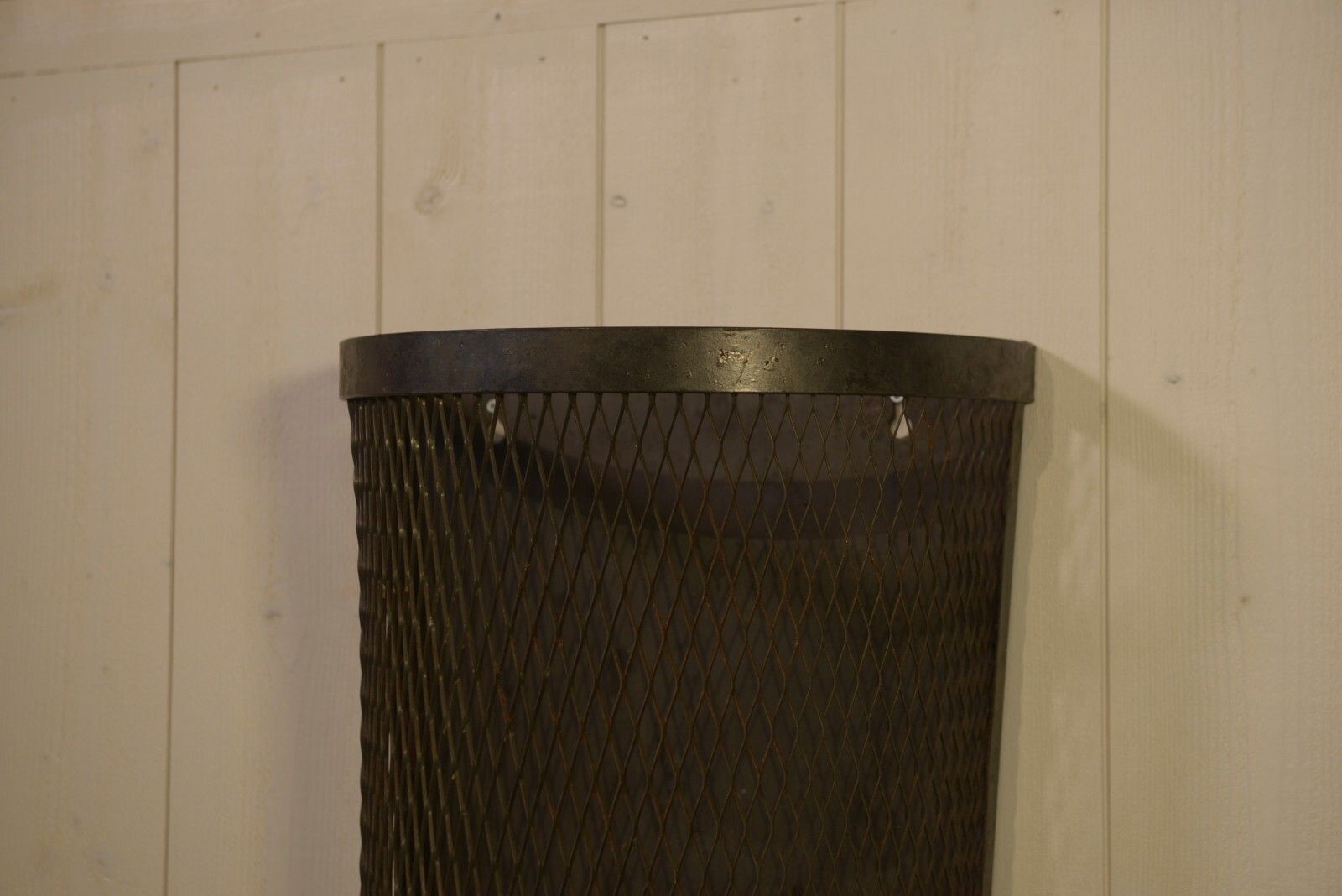 photo furniture Metal Wire Mesh School Wall Basket