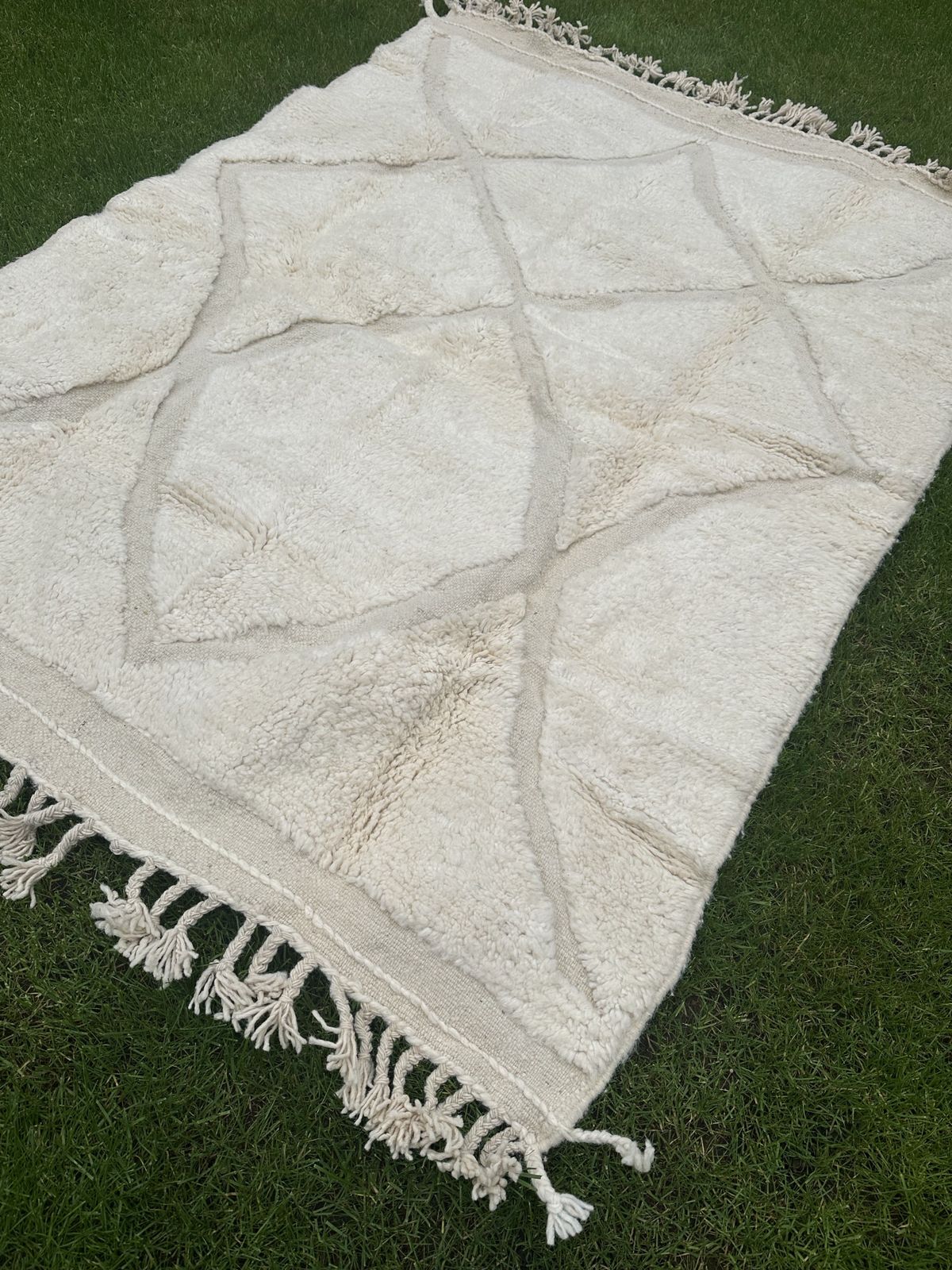 Moroccan Berber Cream Wool Rug Beni Ourain Atlas Carpets photo Textiles