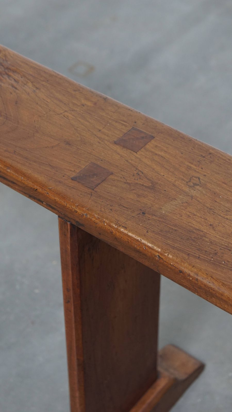 photo furniture Stylish Antique French Hall Bench/Bench For The Dining Table With A Timeless Look
