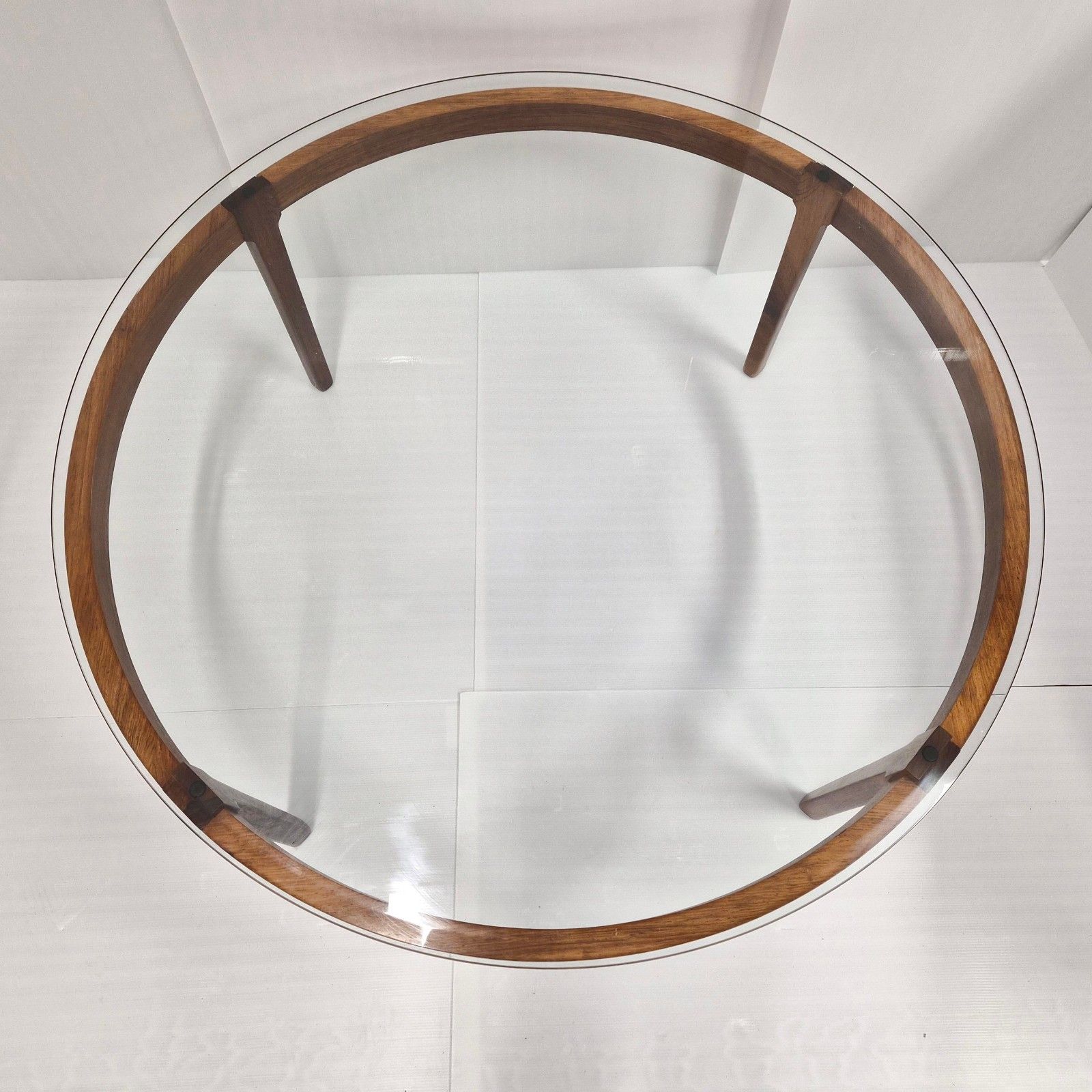 Important Vintage 1960 Scandinavian Coffee Table Teak & Rosewood 110cm Diameter photo for sale