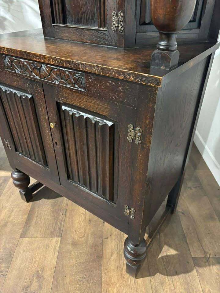 photo vinterior Early 20th Century Small Oak Court Cupboard