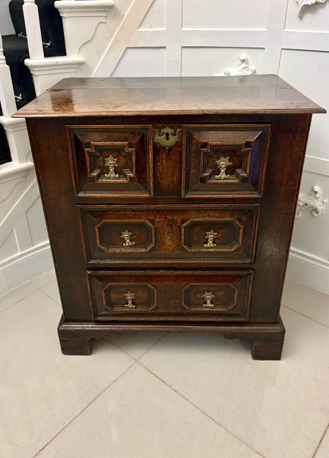 Superb Quality Antique 17th Century Jacobean Oak Geometric Chest Of Drawers