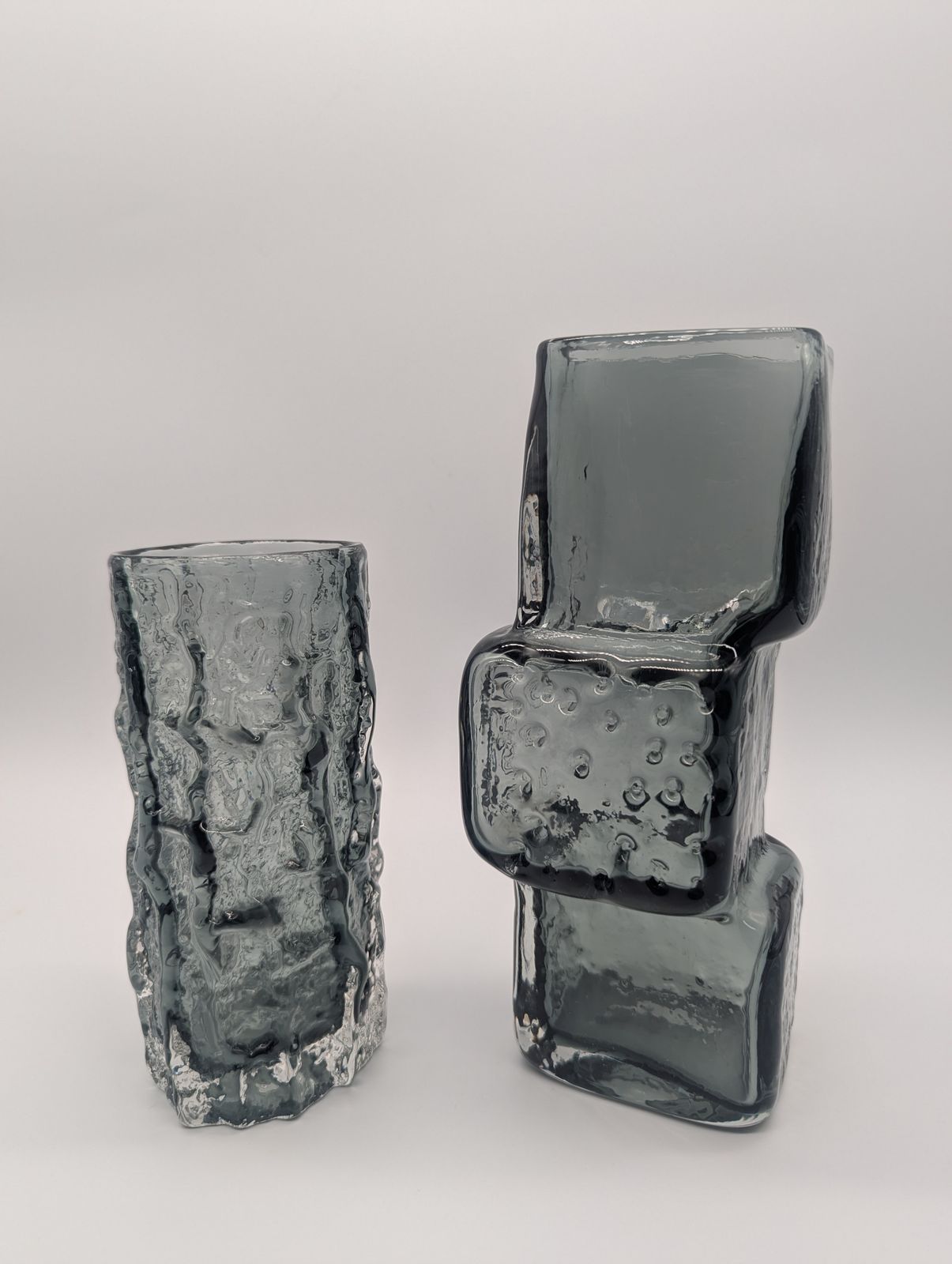 Whitefriars Glass | Geoffrey Baxter “Bark” Vase, Pewter, 15.3 Cm photo vintage