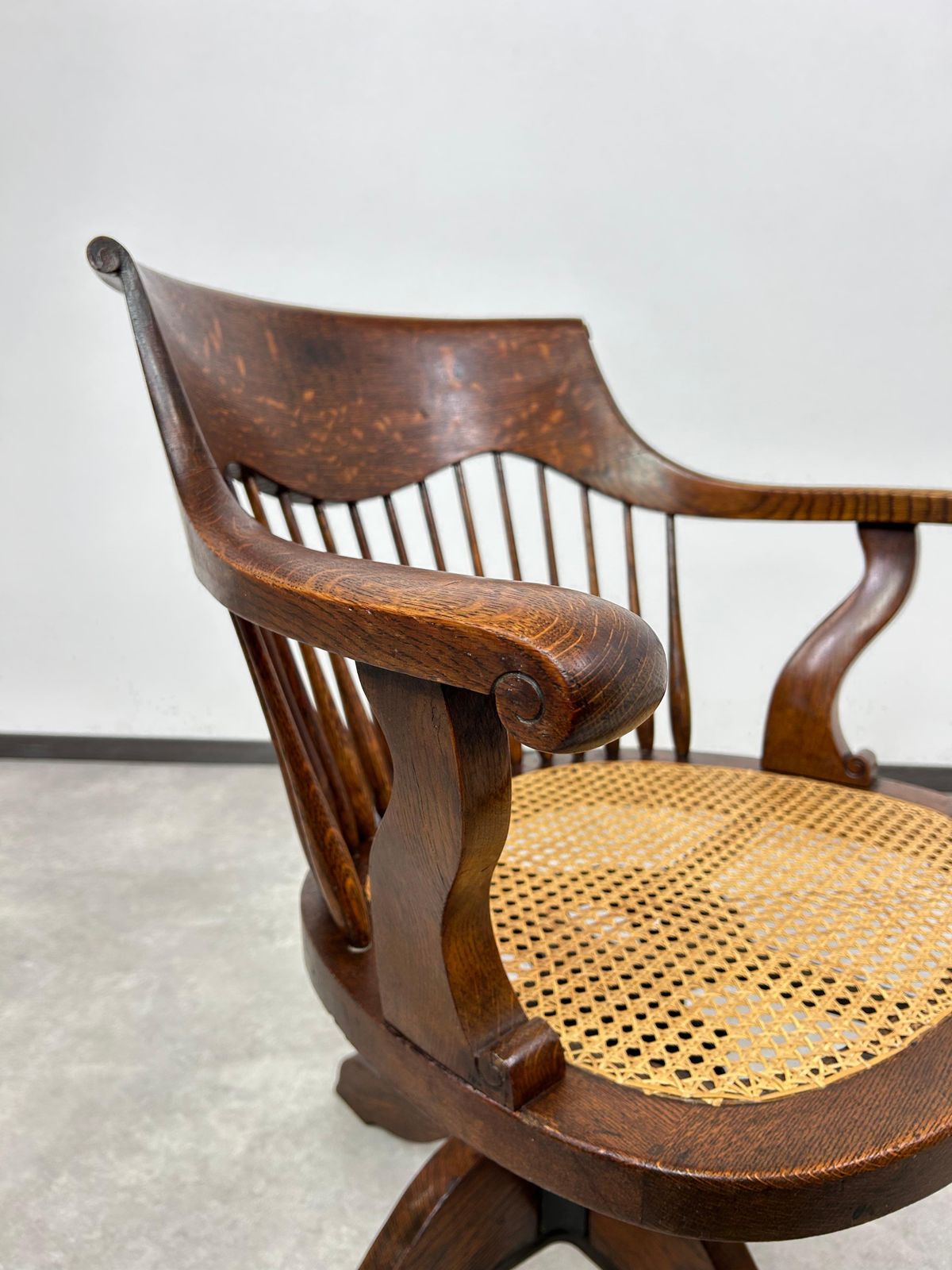 Swivel Oak Office Chair With Rattan Seat photo 1497.0