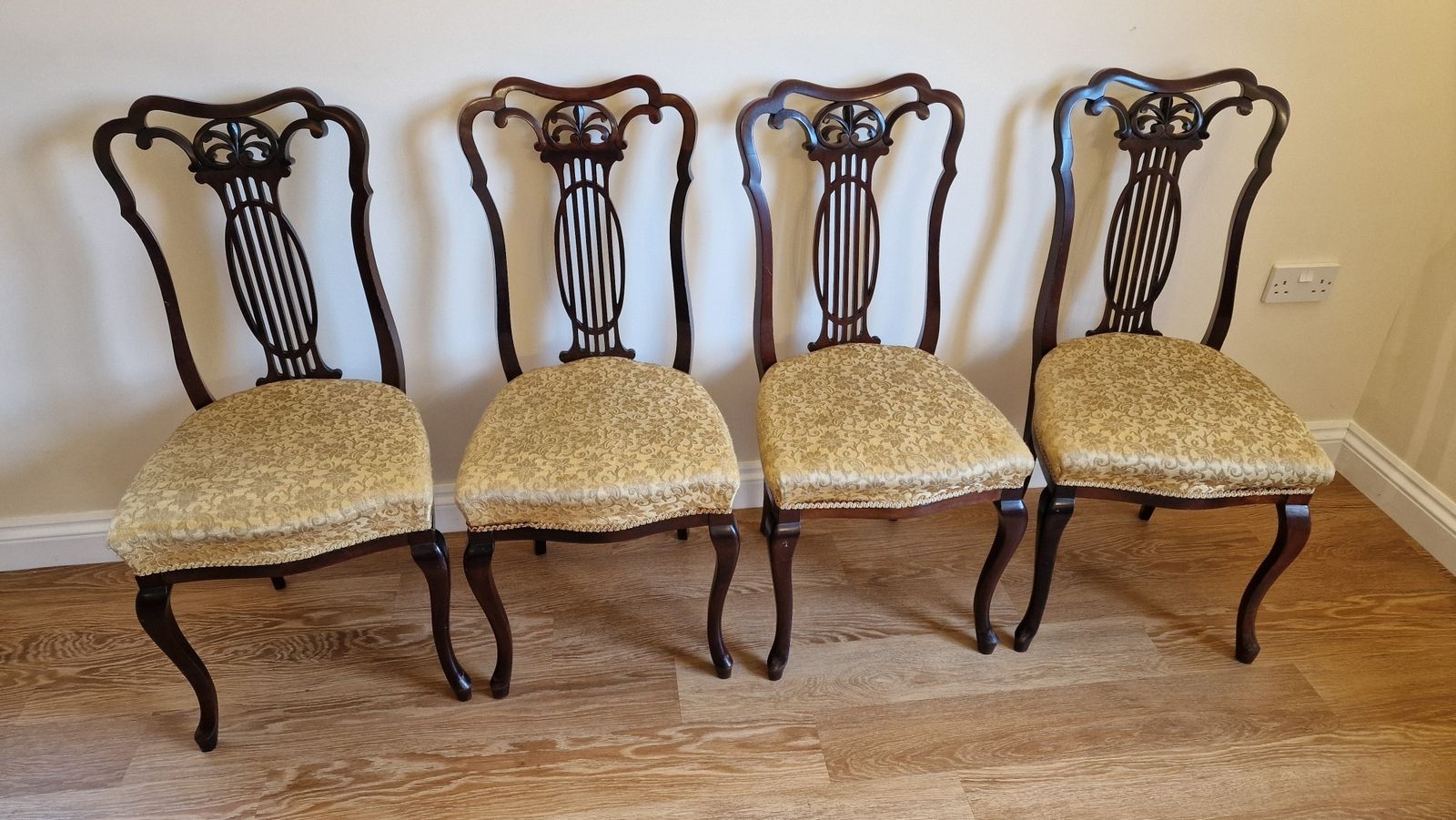 Elegant Set Of Four Edwardian Mahogany Rococo Style Dining Chairs