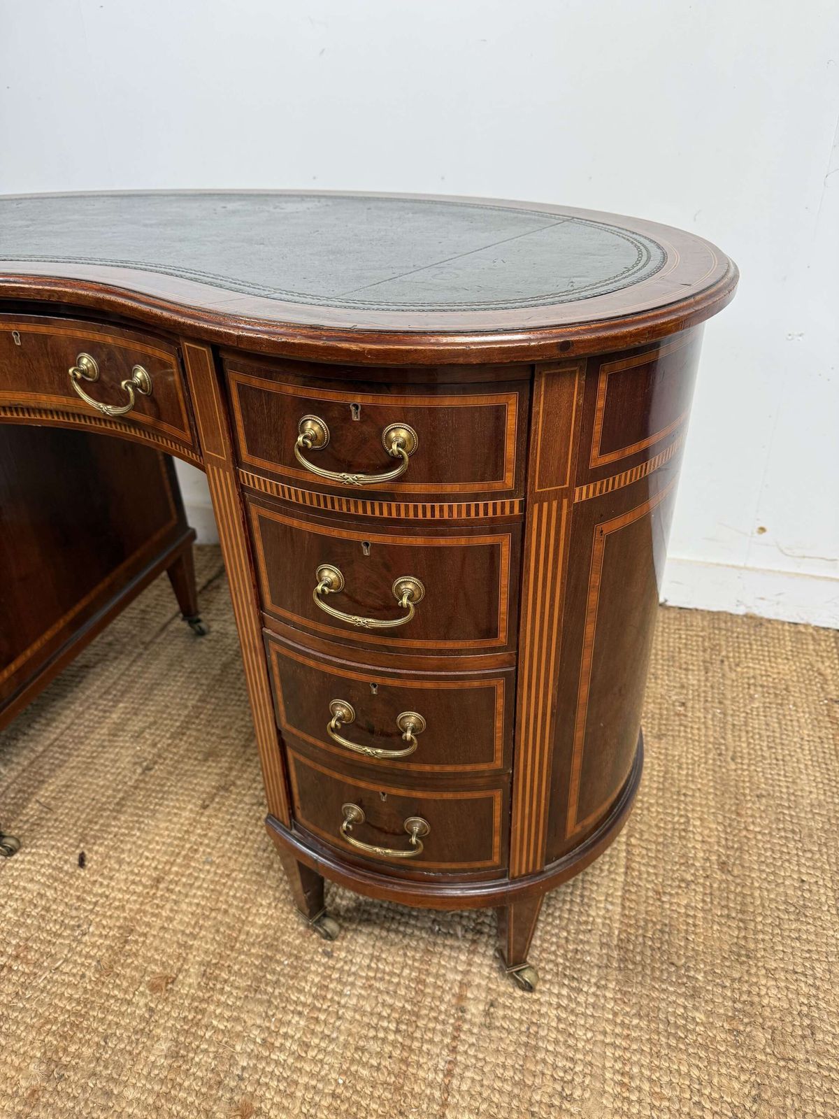 Edwardian Kidney Shaped Writing Desk / Pedestal Desk photo furniture