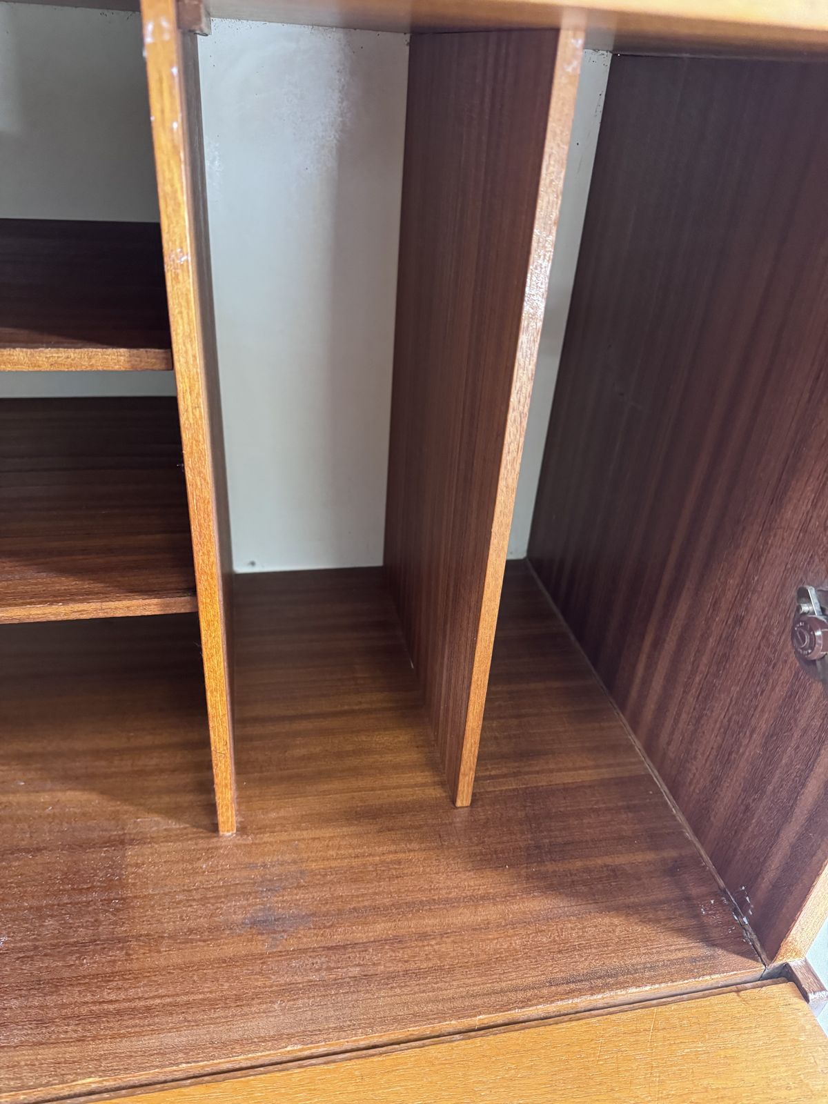 photo vintage Beaver And Tapley Wall Mounted Unit (Including Levelling Wall Bracket)