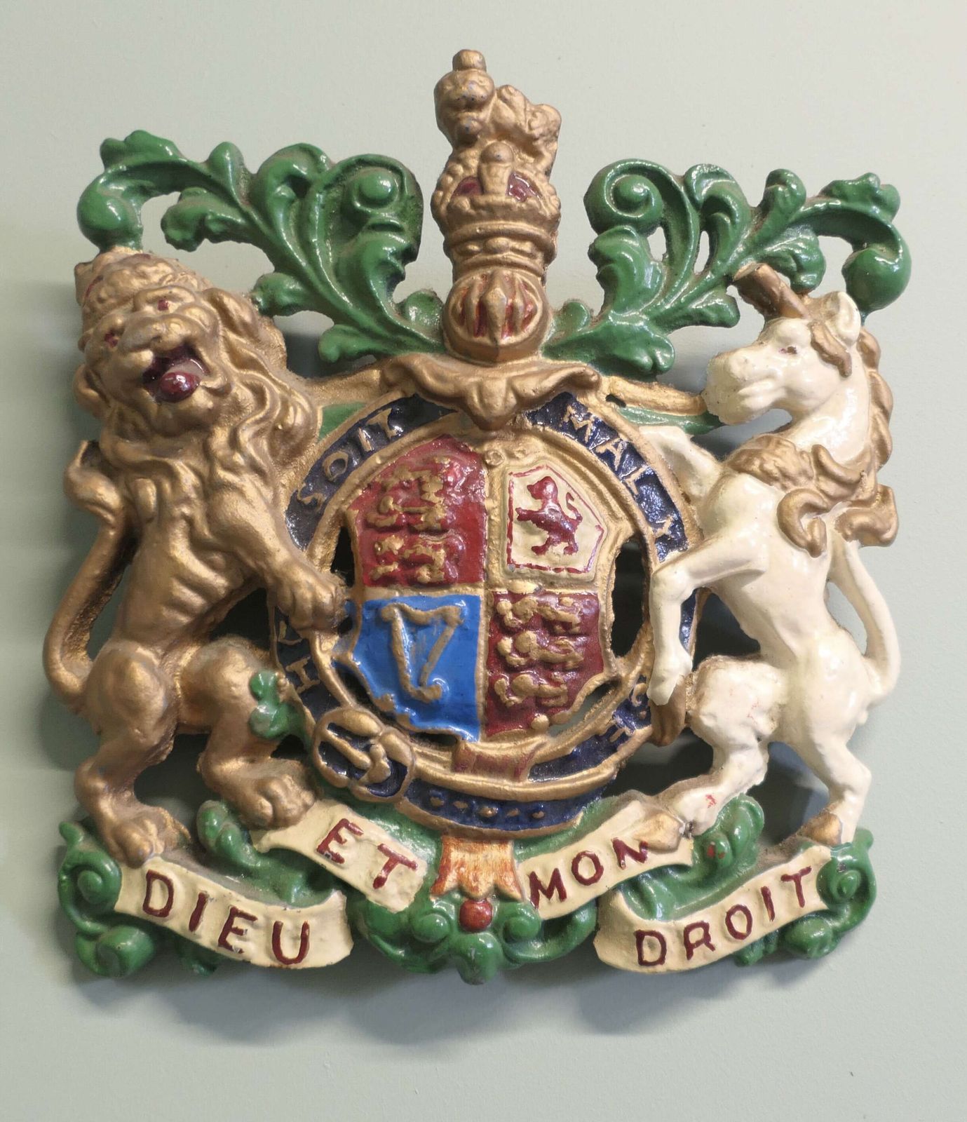 Wall Hanging Victorian Cast Iron Royal Coat Of Arms Shield Plaque photo furniture