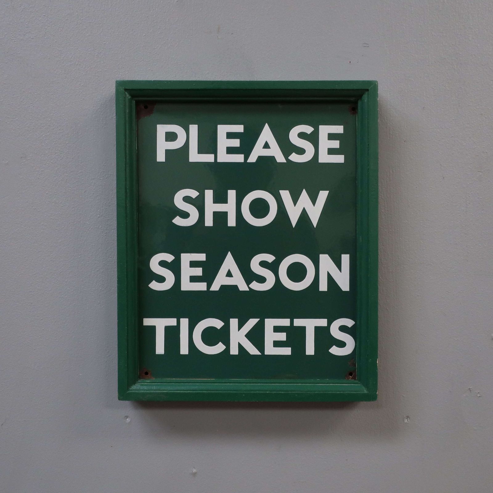 Season Tickets ~ Southern Railway Enamel Sign C1930 photo vinterior