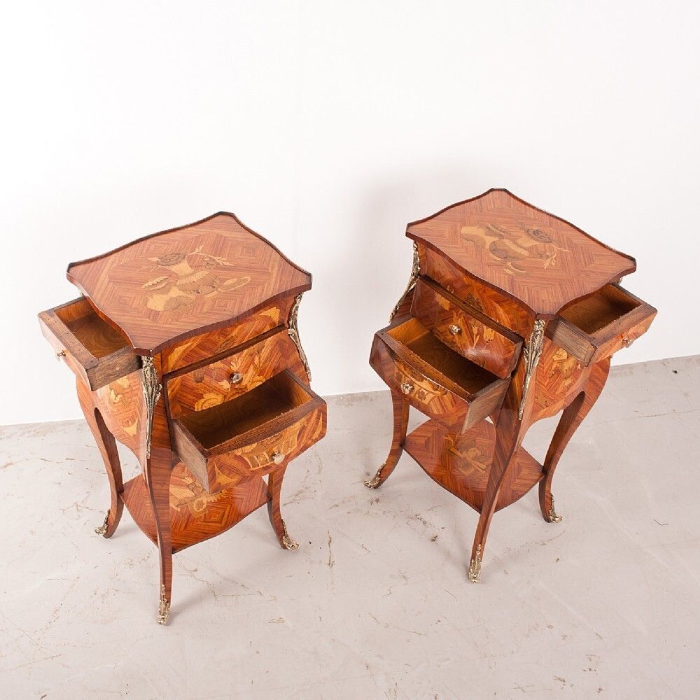 Superb Quality Pair Of French Marquetry Bedside Tables photo 1245.0