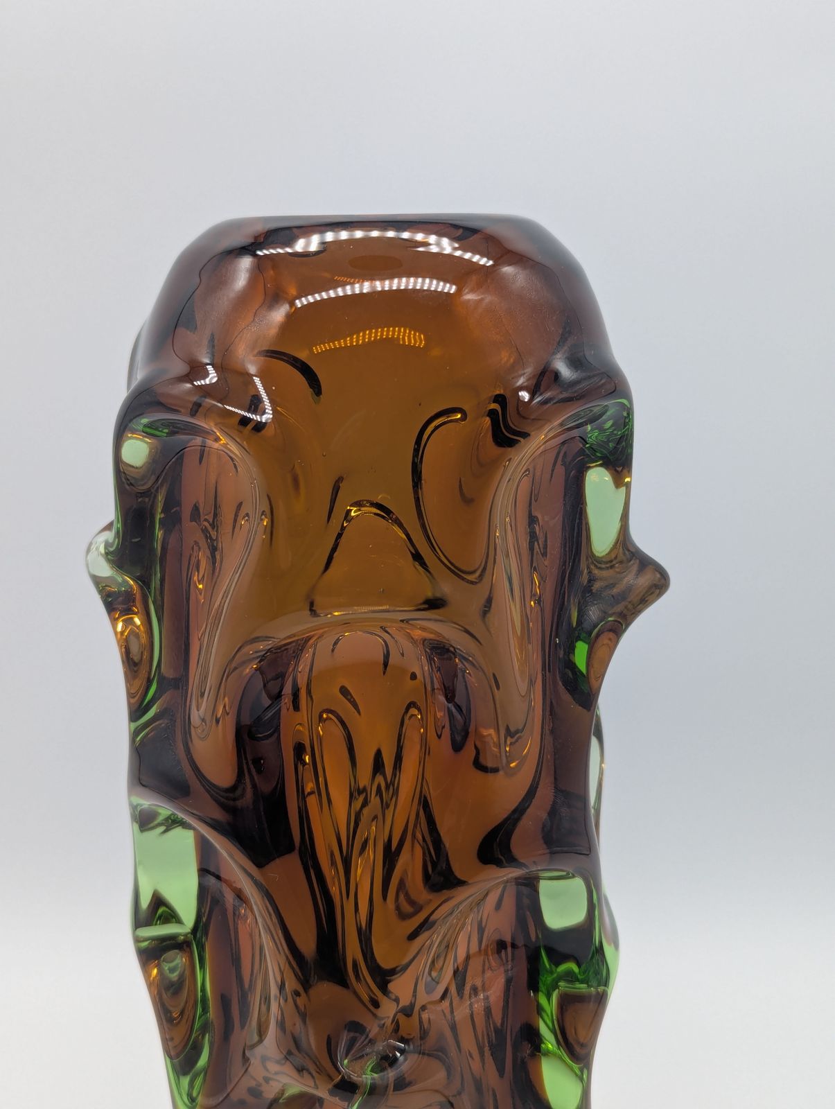 1960s Czech Amber & Green Sommerso “Brain” Vase, Attributed To Pavel Hlava For Borske Sklo (28 Cm) photo vintage